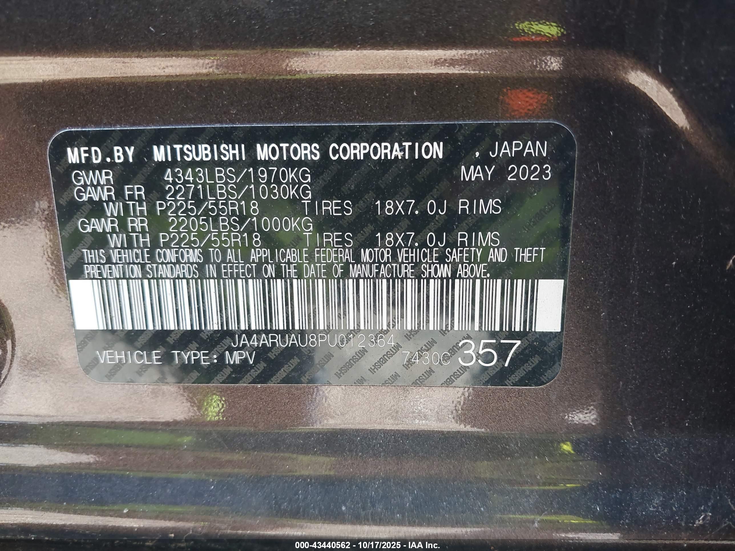 MITSUBISHI OUTLANDER image 9
