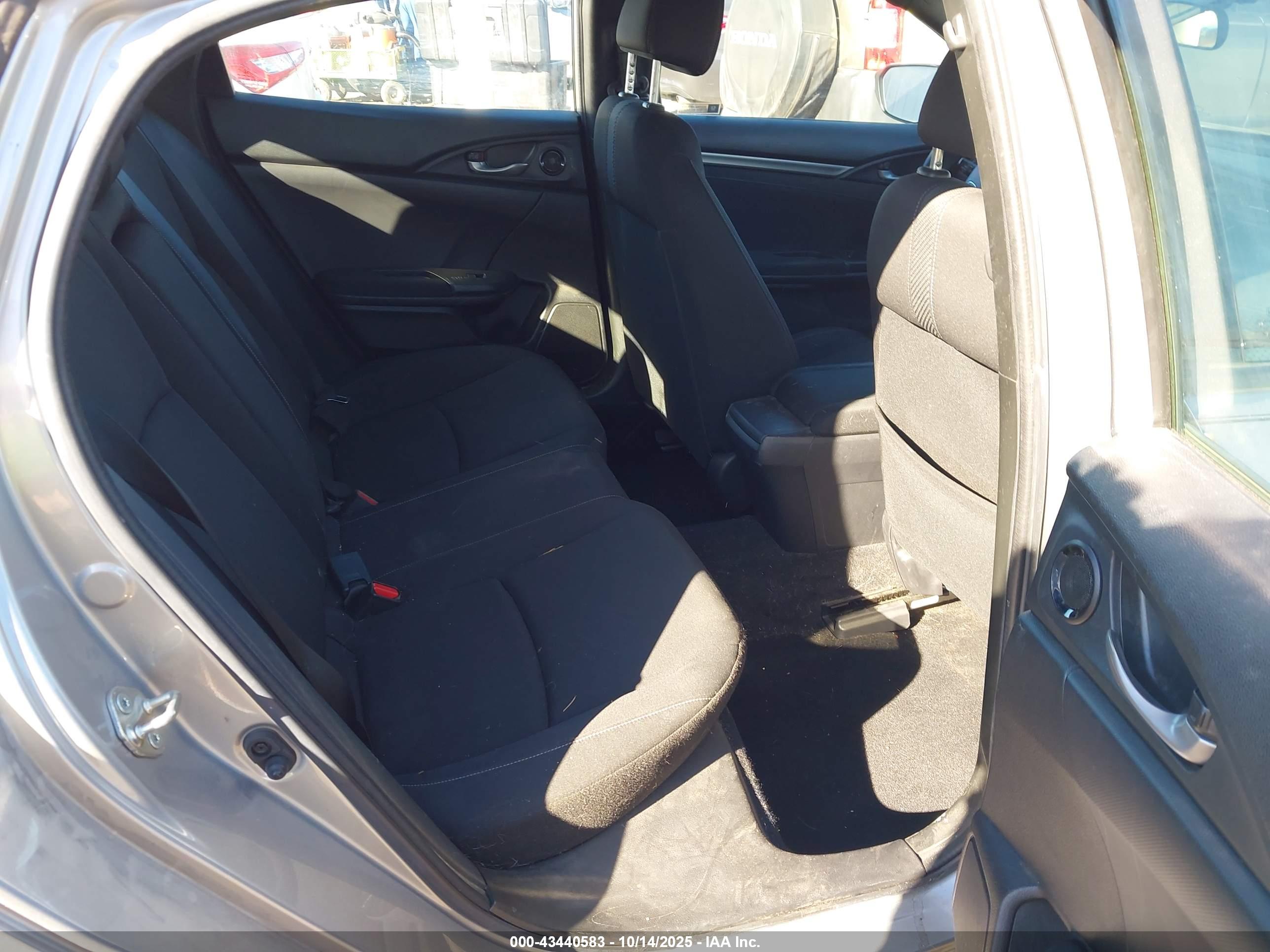 HONDA CIVIC image 8