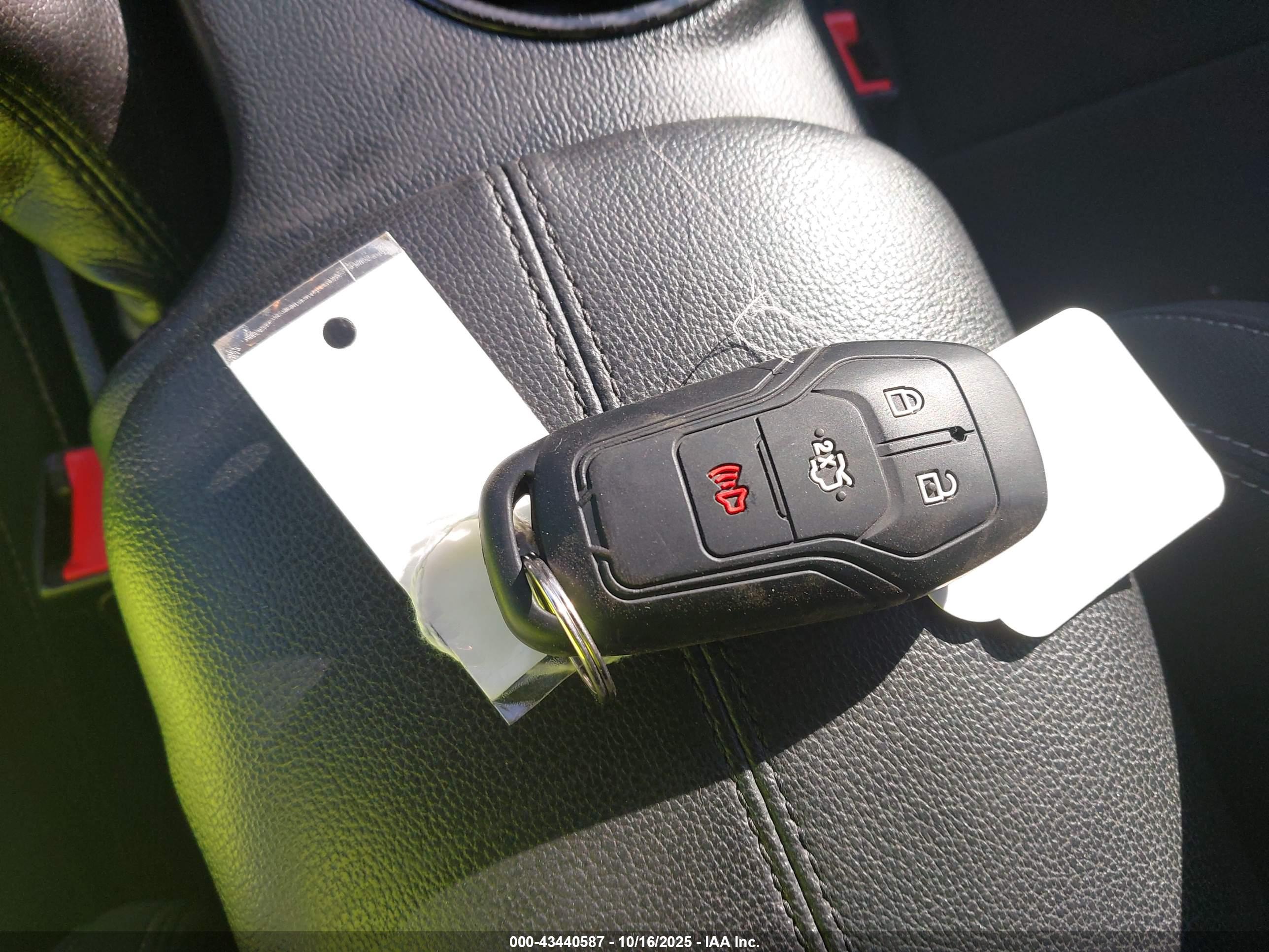 FORD MUSTANG image 11