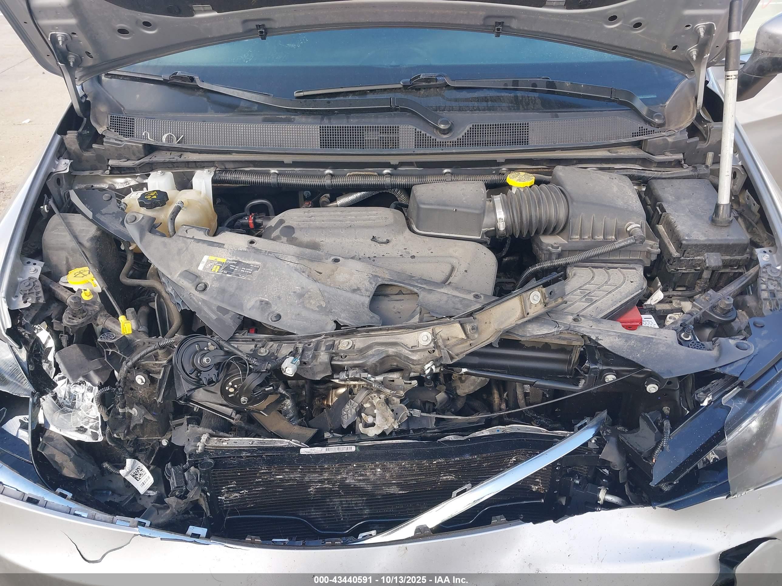 CHRYSLER VOYAGER image 10