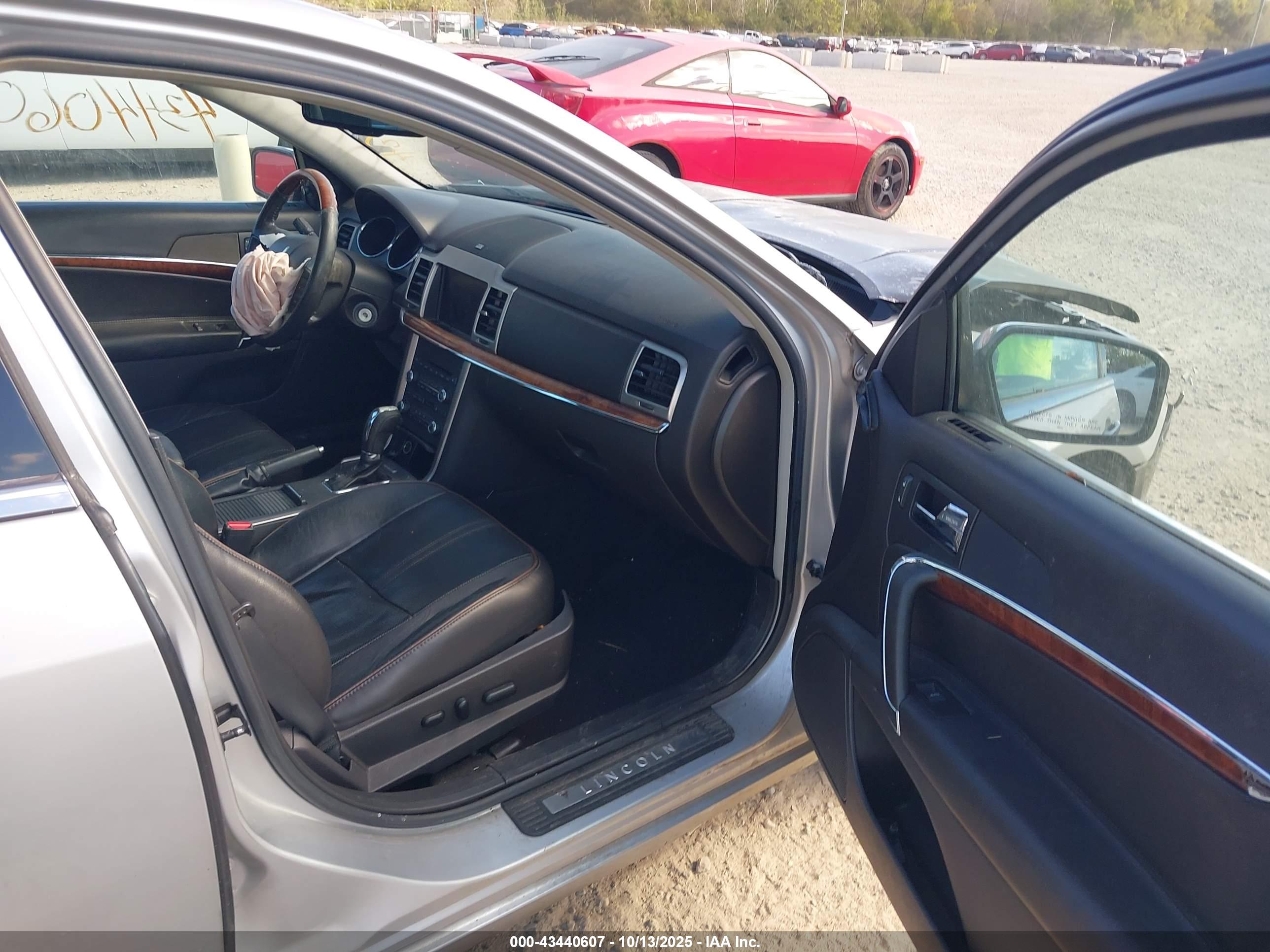 LINCOLN MKZ image 5