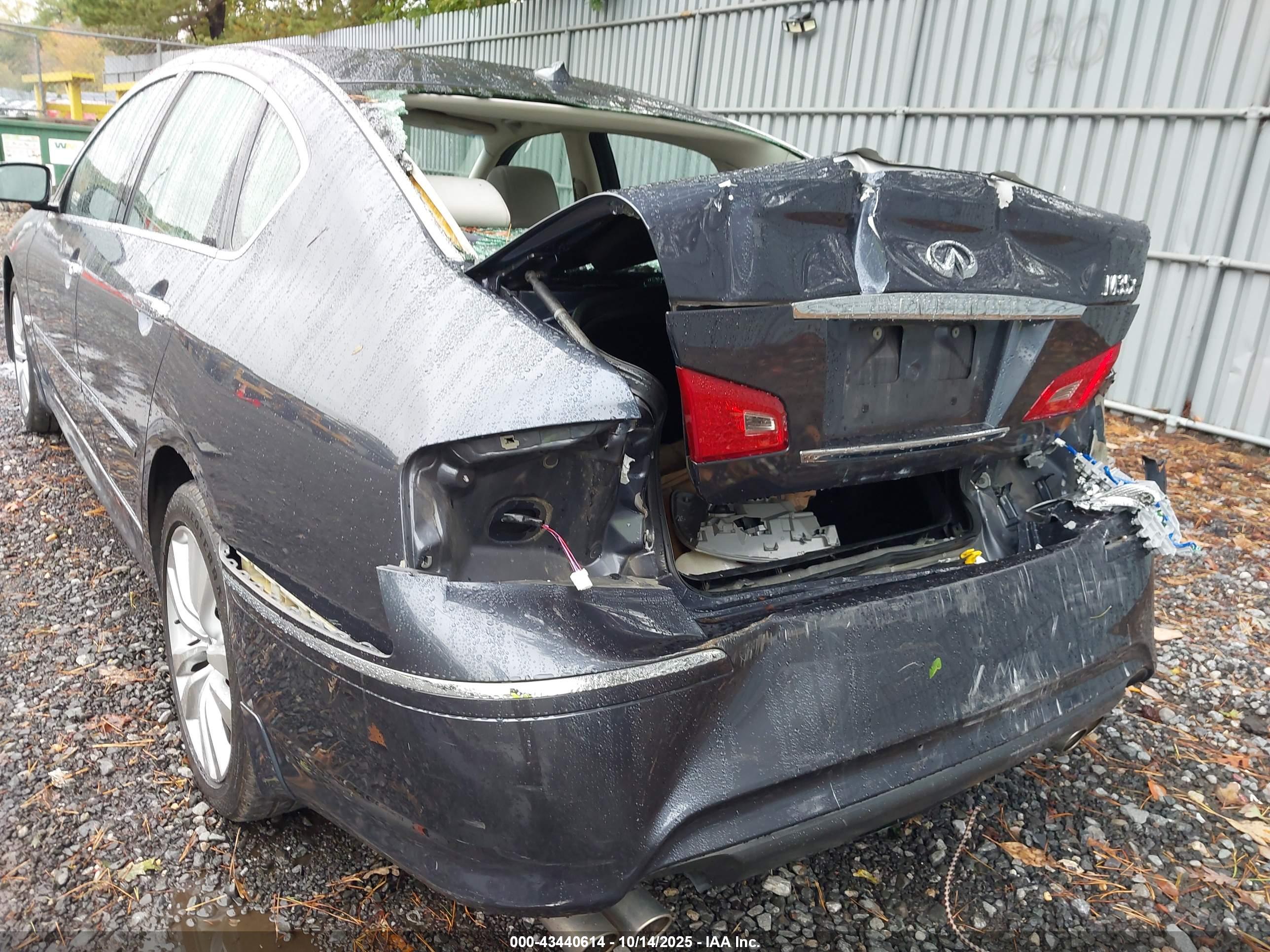 INFINITI M35X image 3