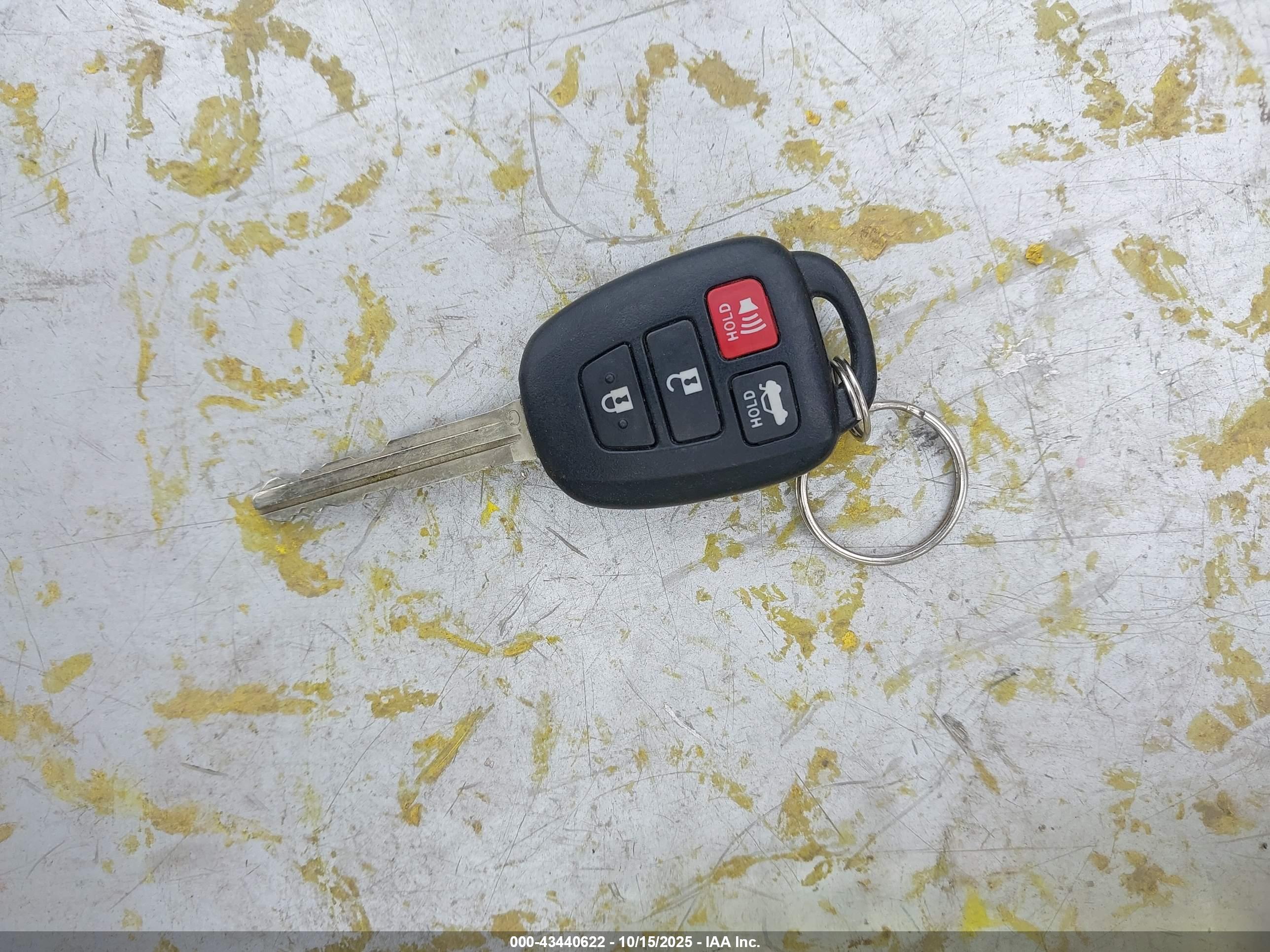 TOYOTA CAMRY image 11