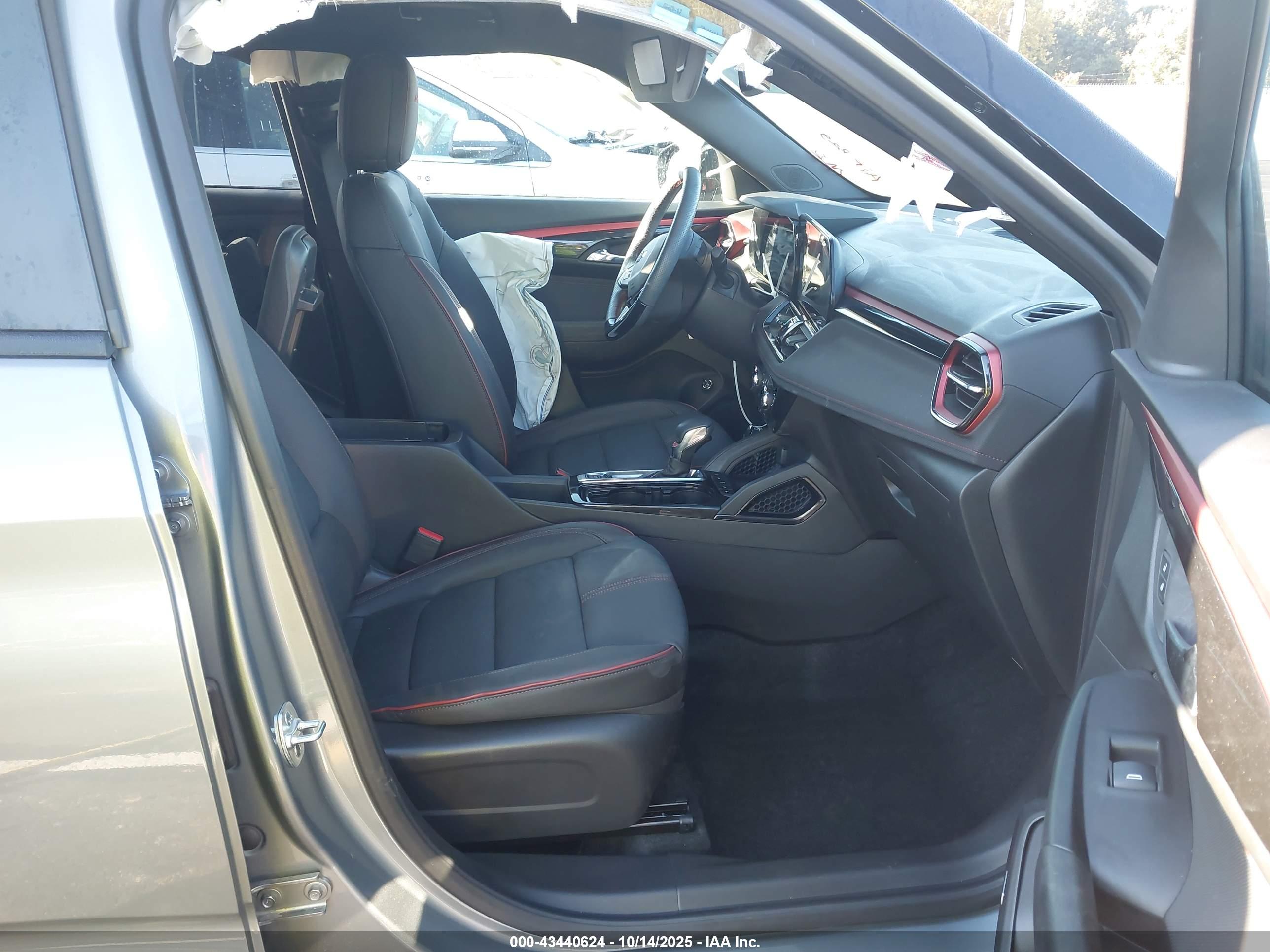 CHEVROLET TRAILBLAZER image 5