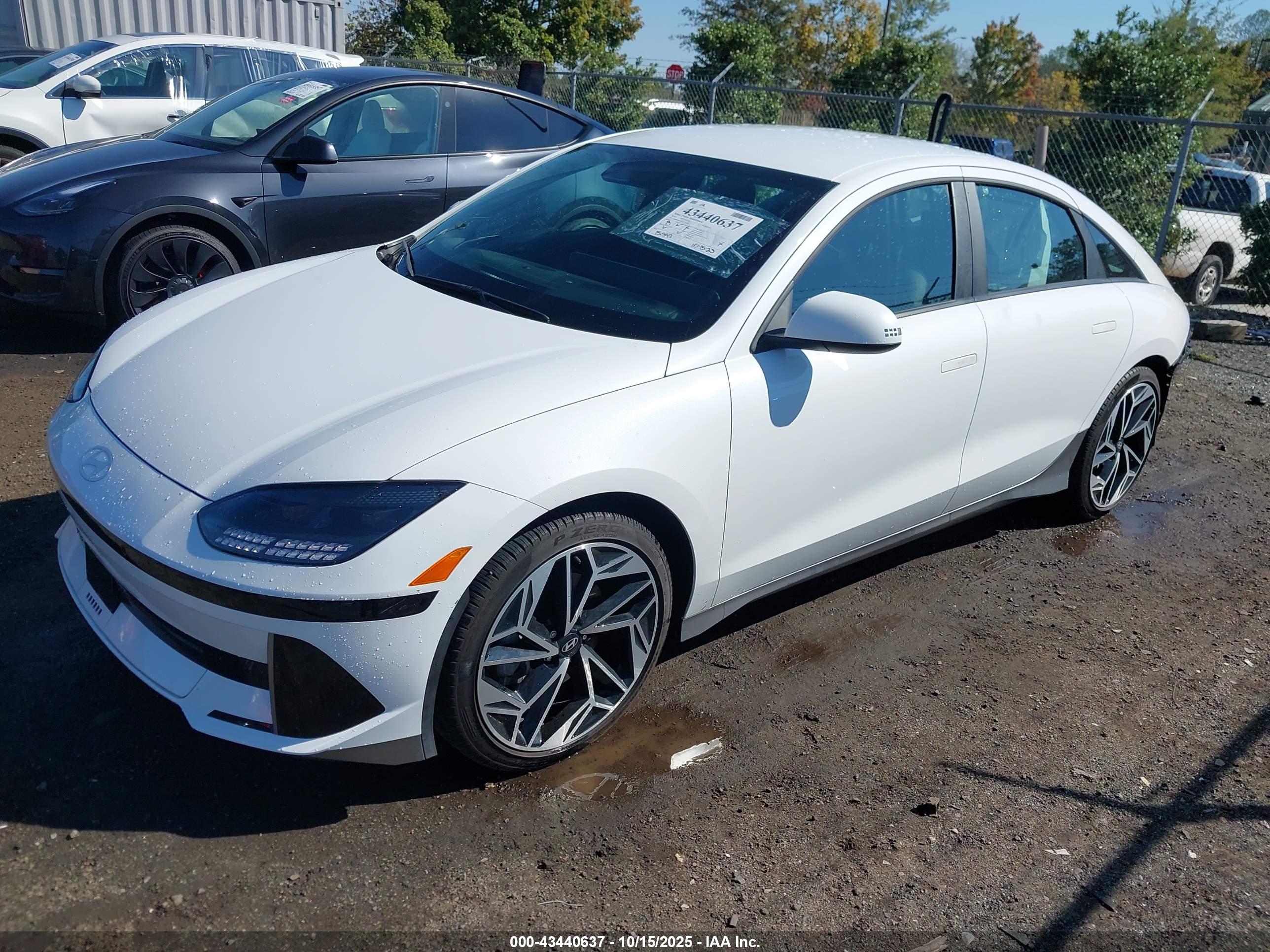 HYUNDAI IONIQ image 2