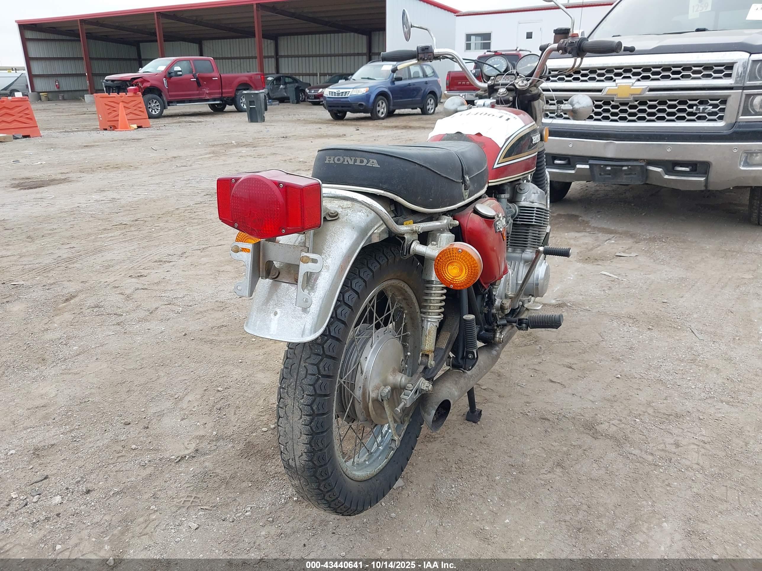 HONDA CB750 image 4