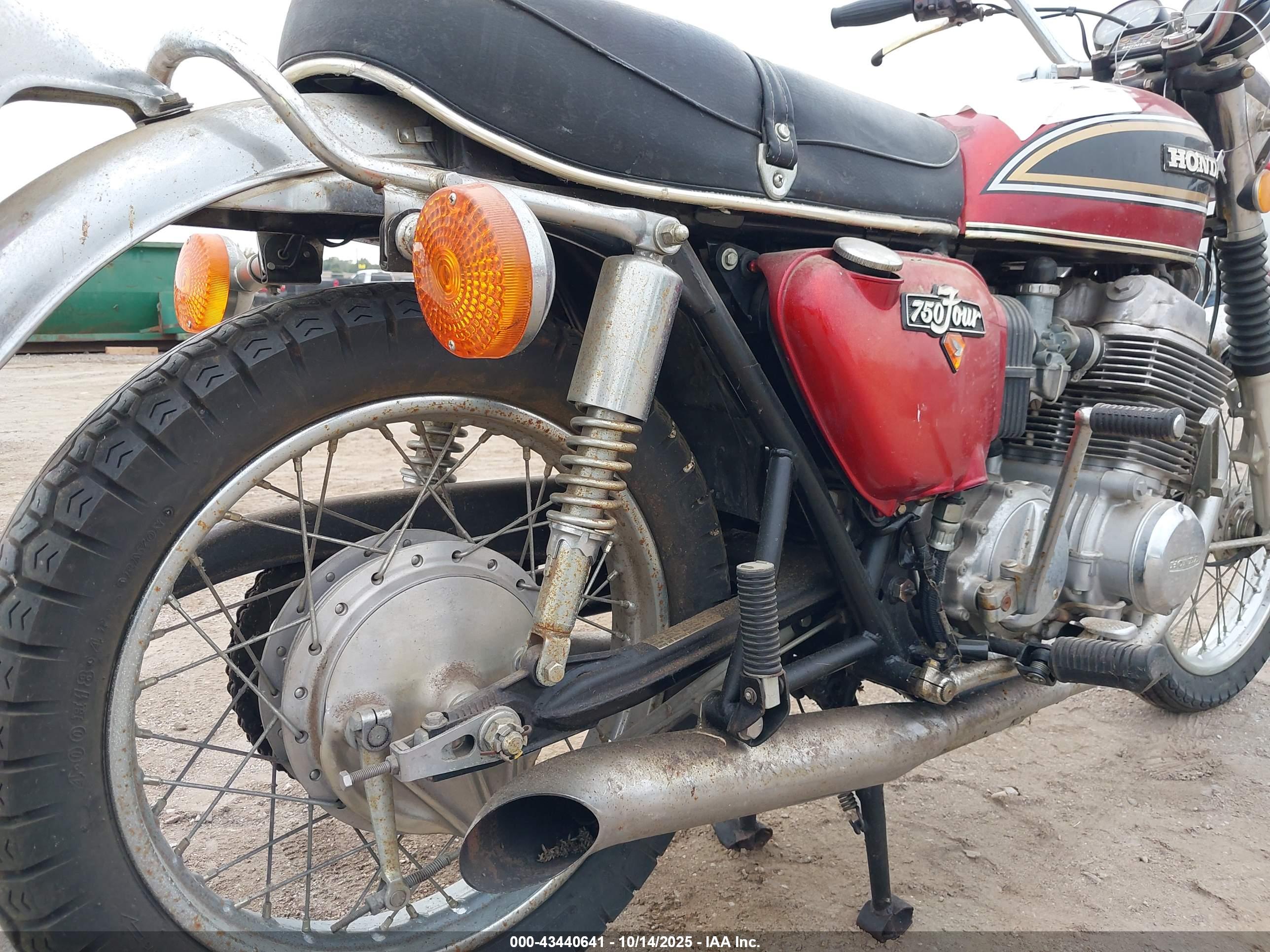 HONDA CB750 image 8