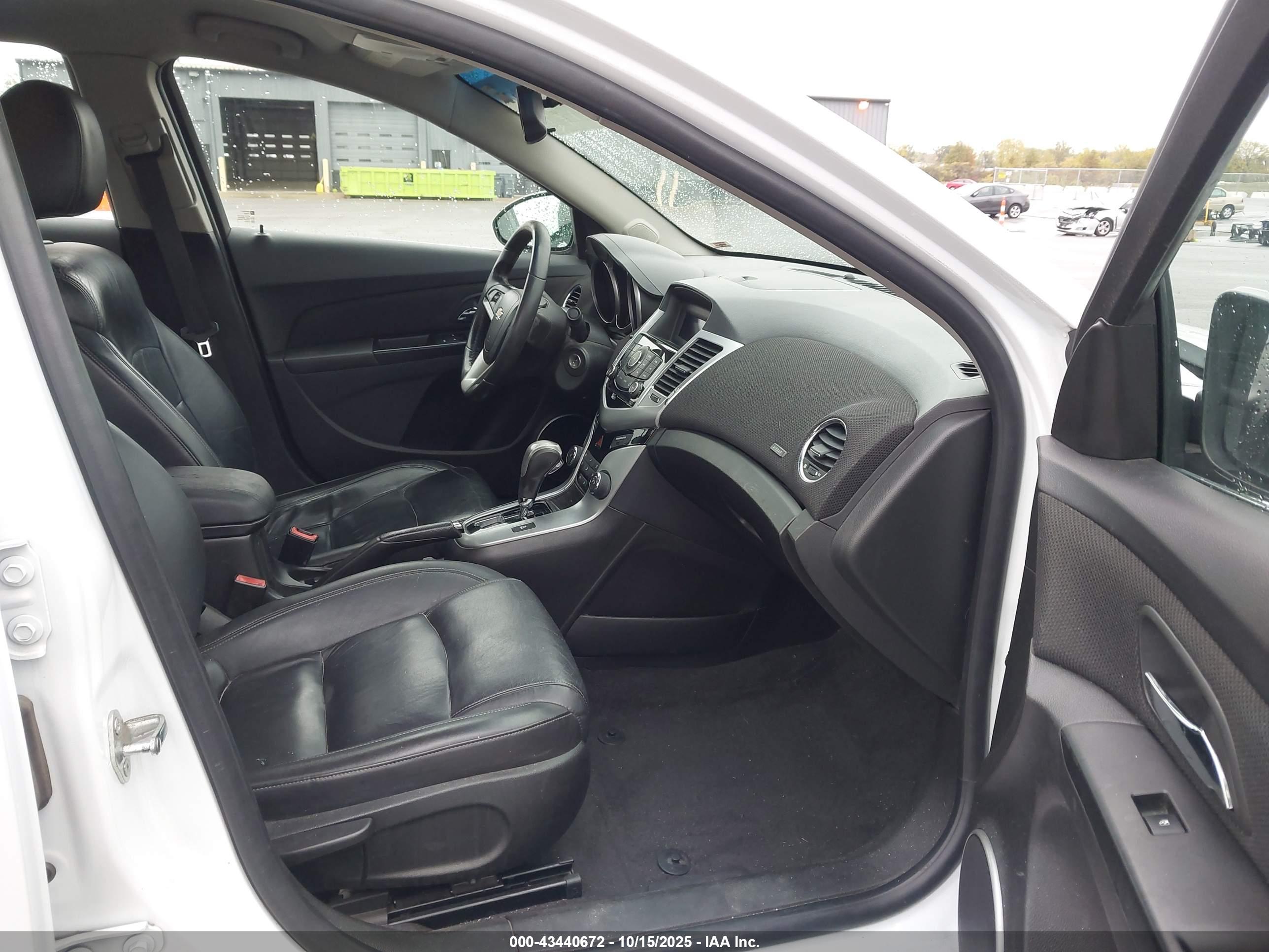 CHEVROLET CRUZE image 5