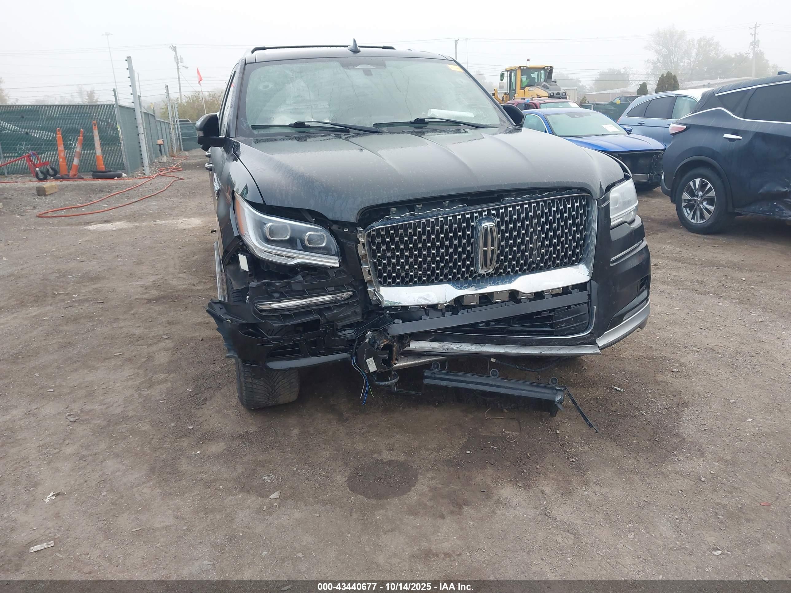 LINCOLN NAVIGATOR image 6