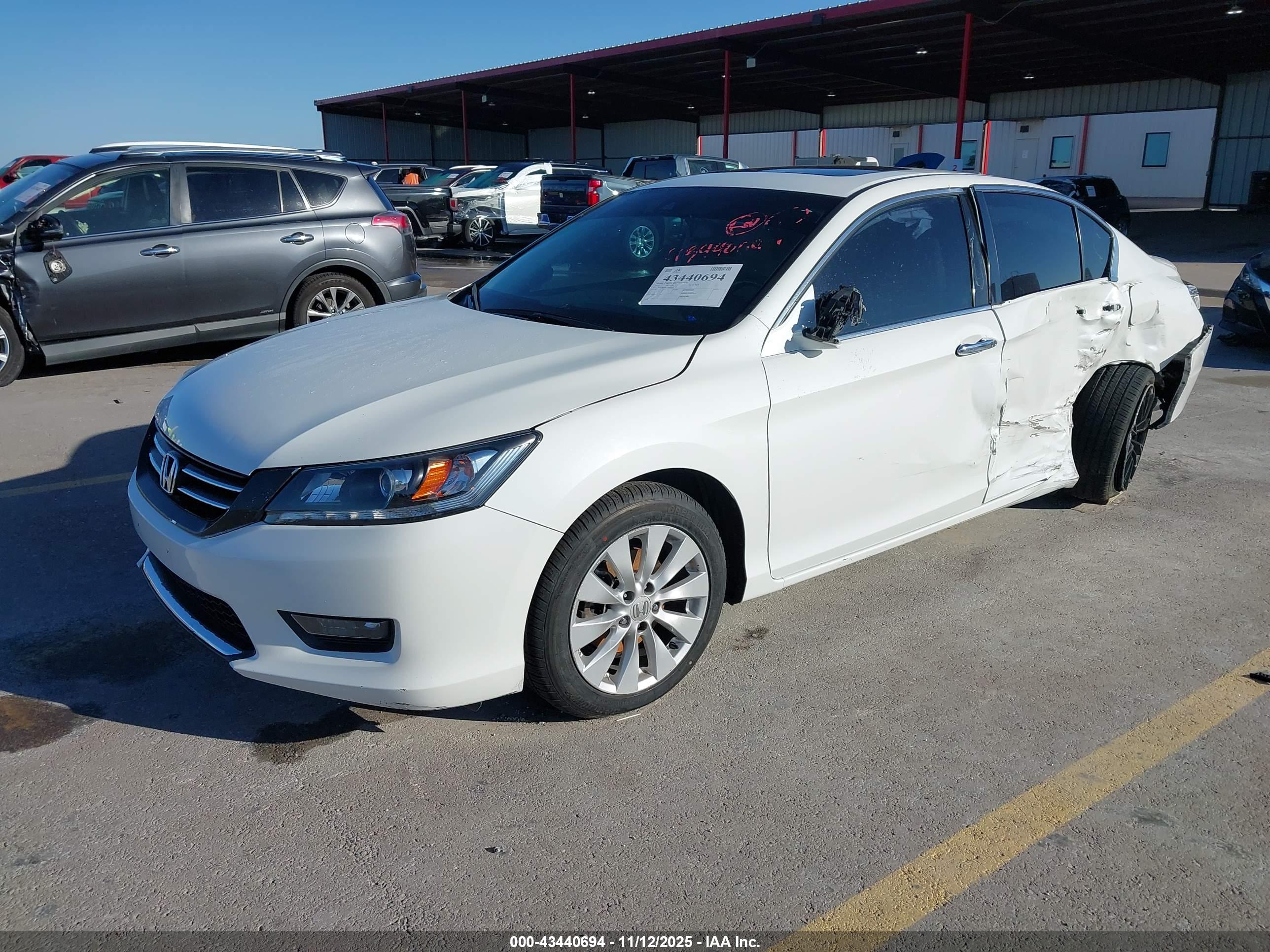 HONDA ACCORD image 2