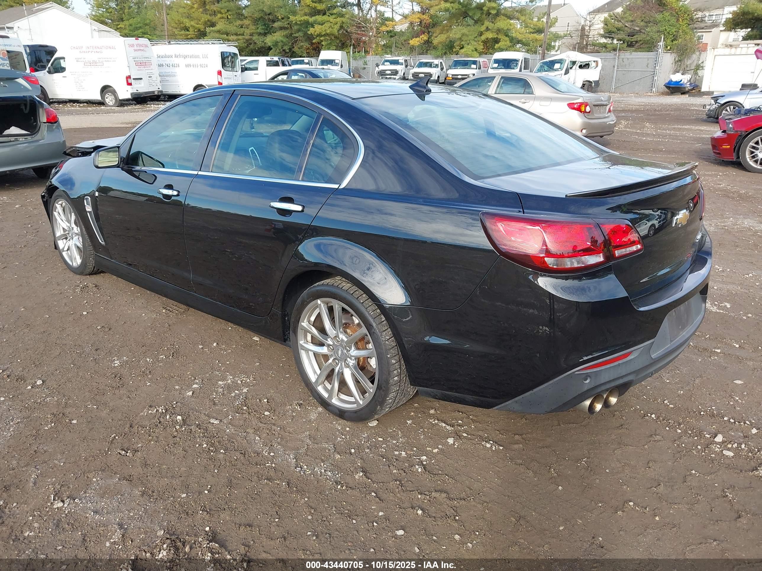 CHEVROLET SS image 3