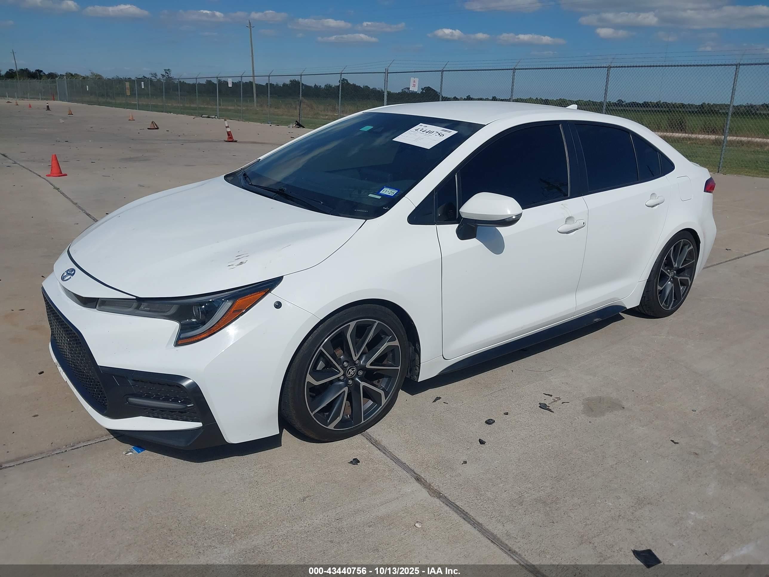 TOYOTA COROLLA image 2