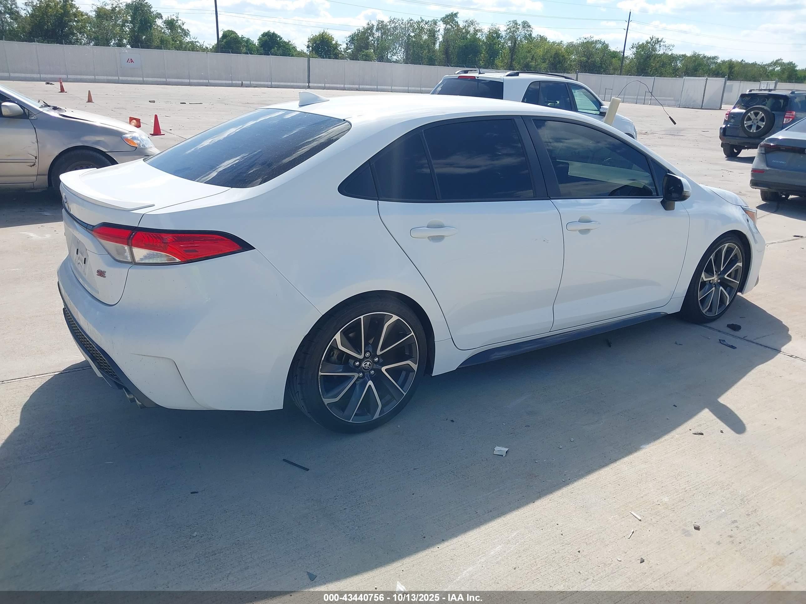 TOYOTA COROLLA image 4