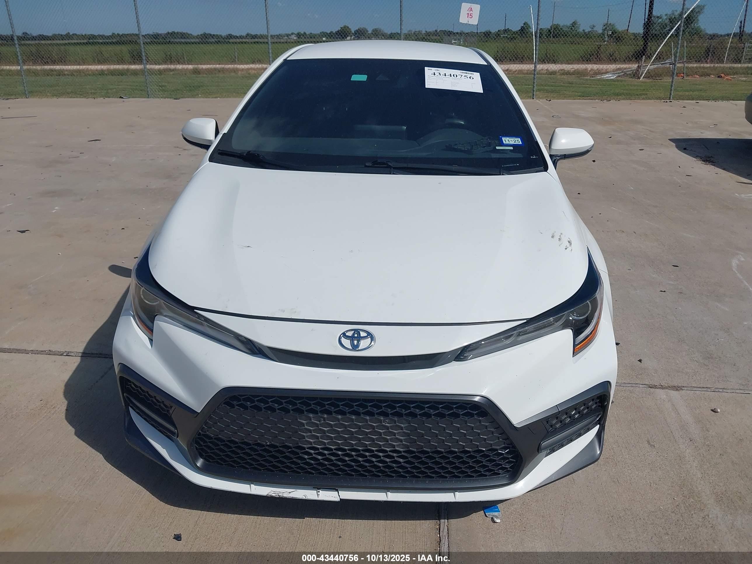 TOYOTA COROLLA image 6