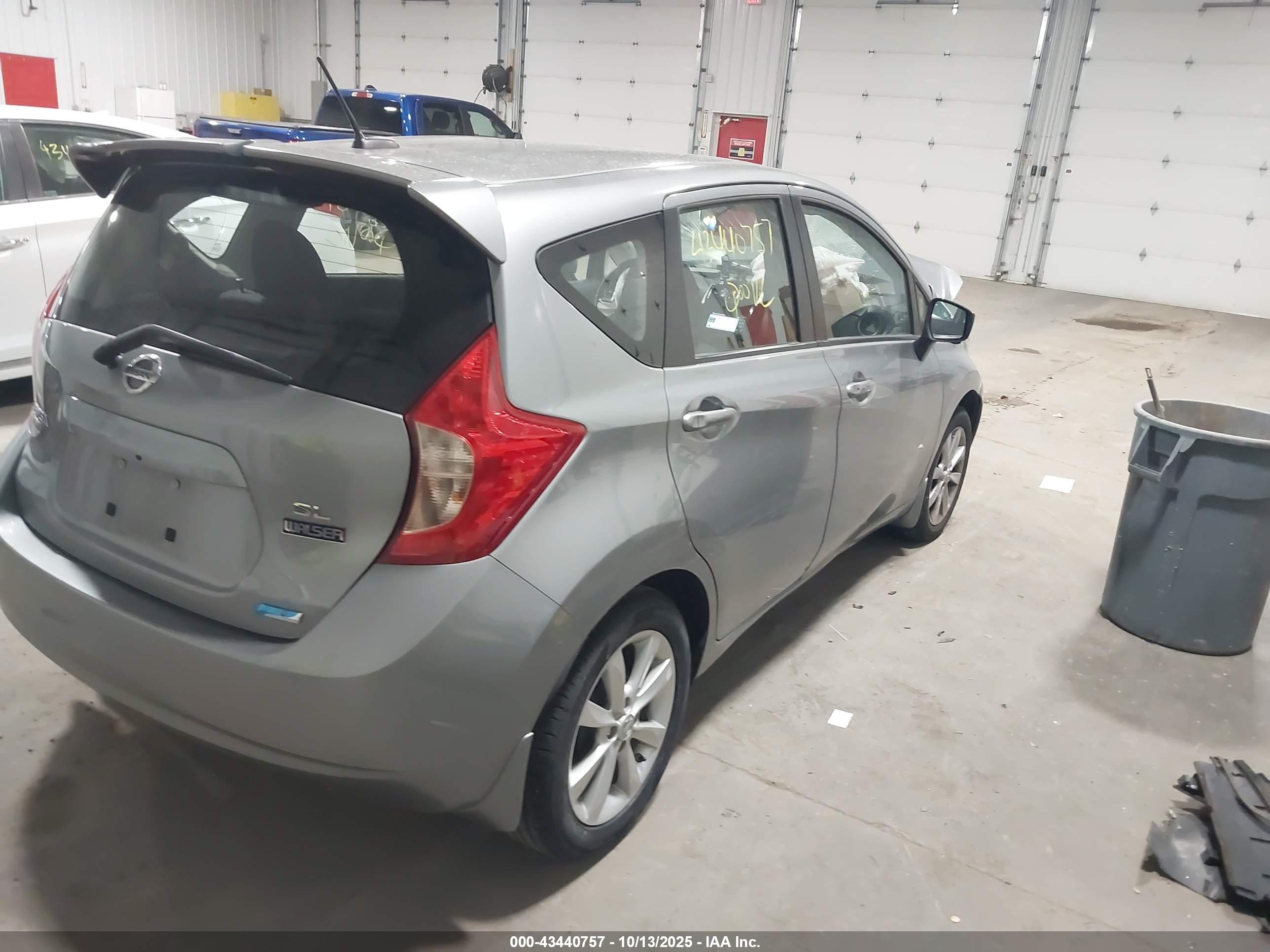 NISSAN VERSA image 4