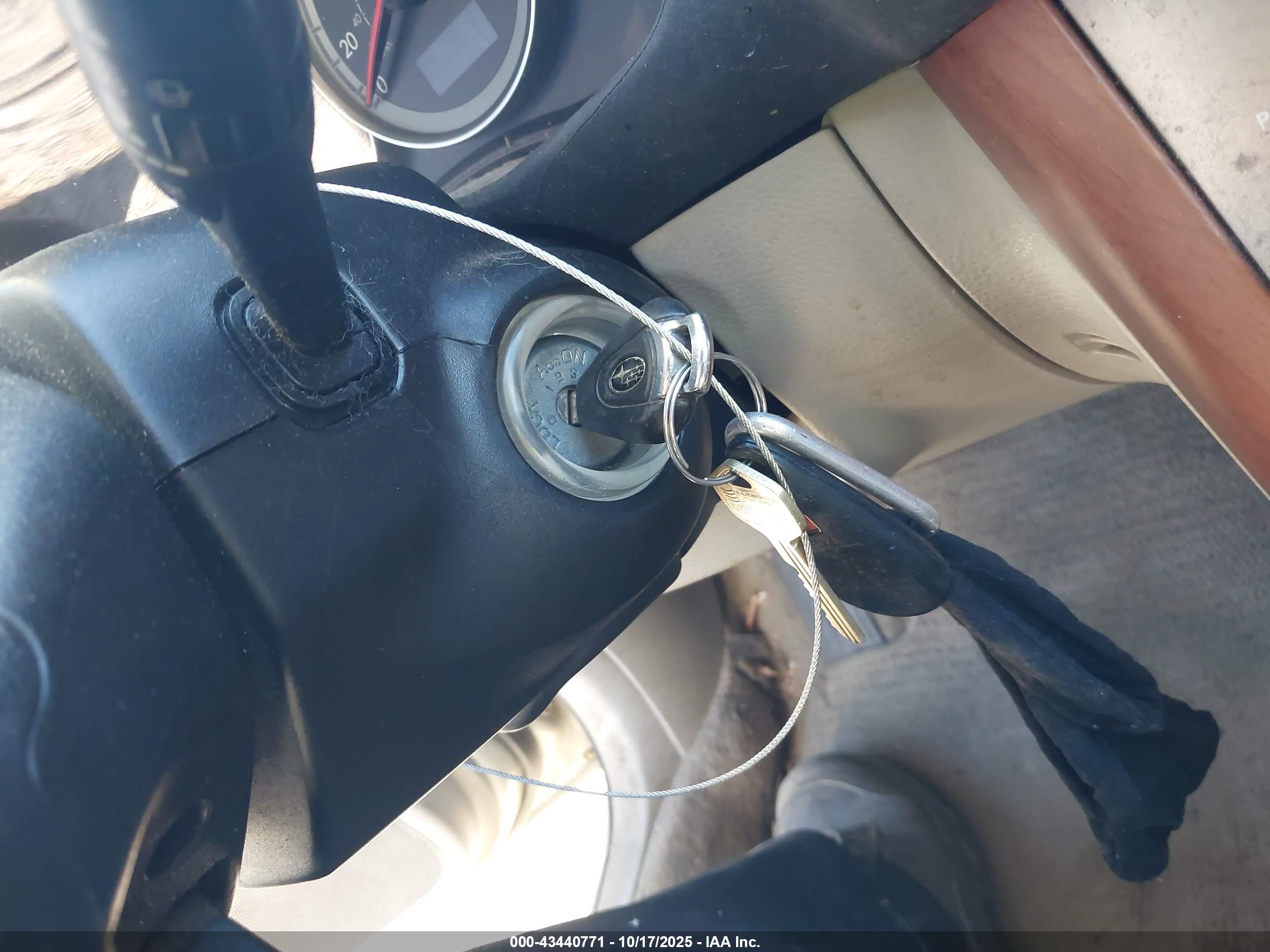 SUBARU OUTBACK image 11
