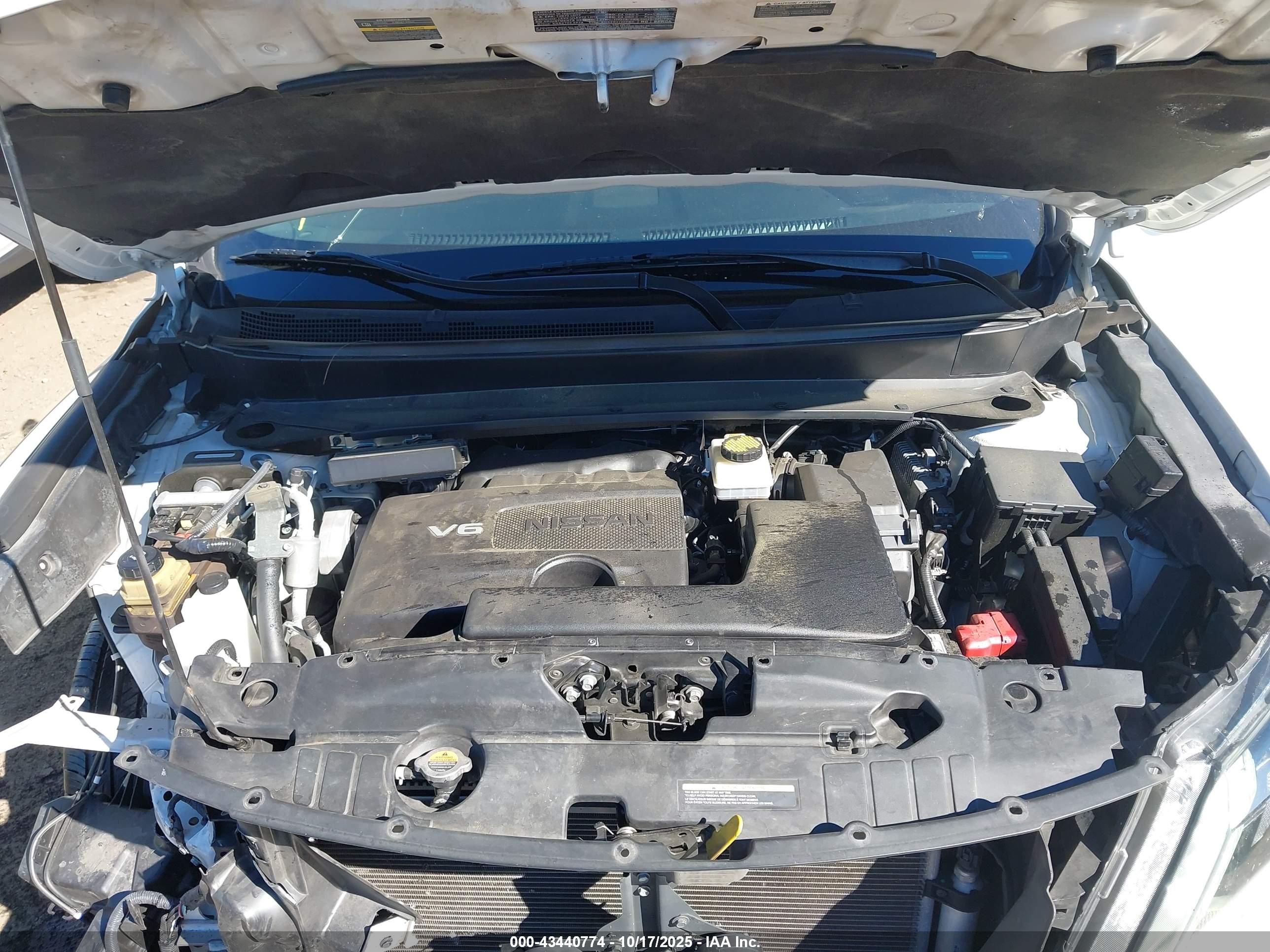 NISSAN PATHFINDER image 10