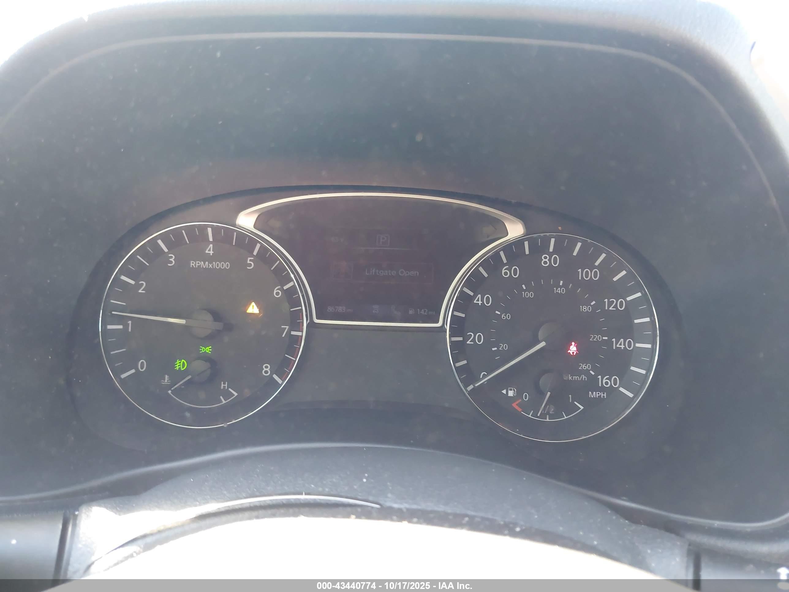 NISSAN PATHFINDER image 7