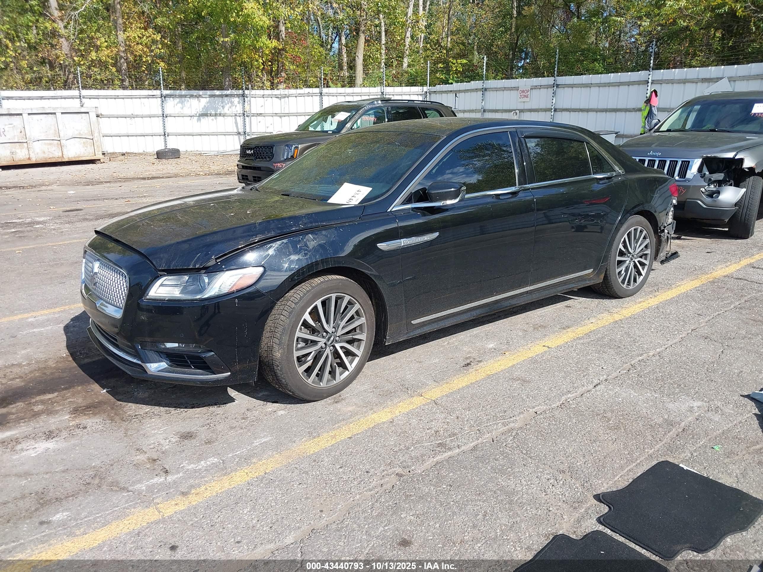 LINCOLN CONTINENTAL image 2