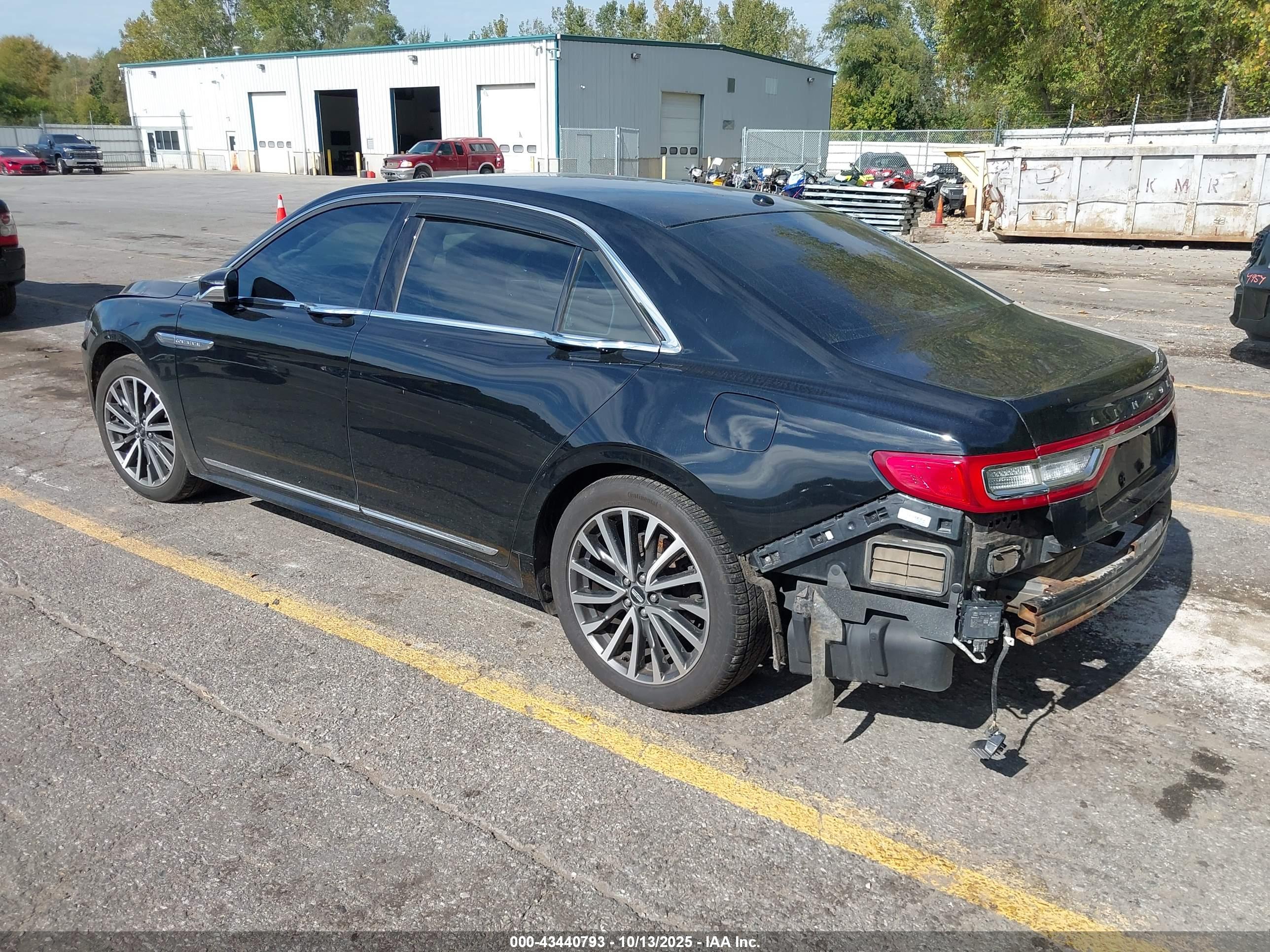 LINCOLN CONTINENTAL image 3