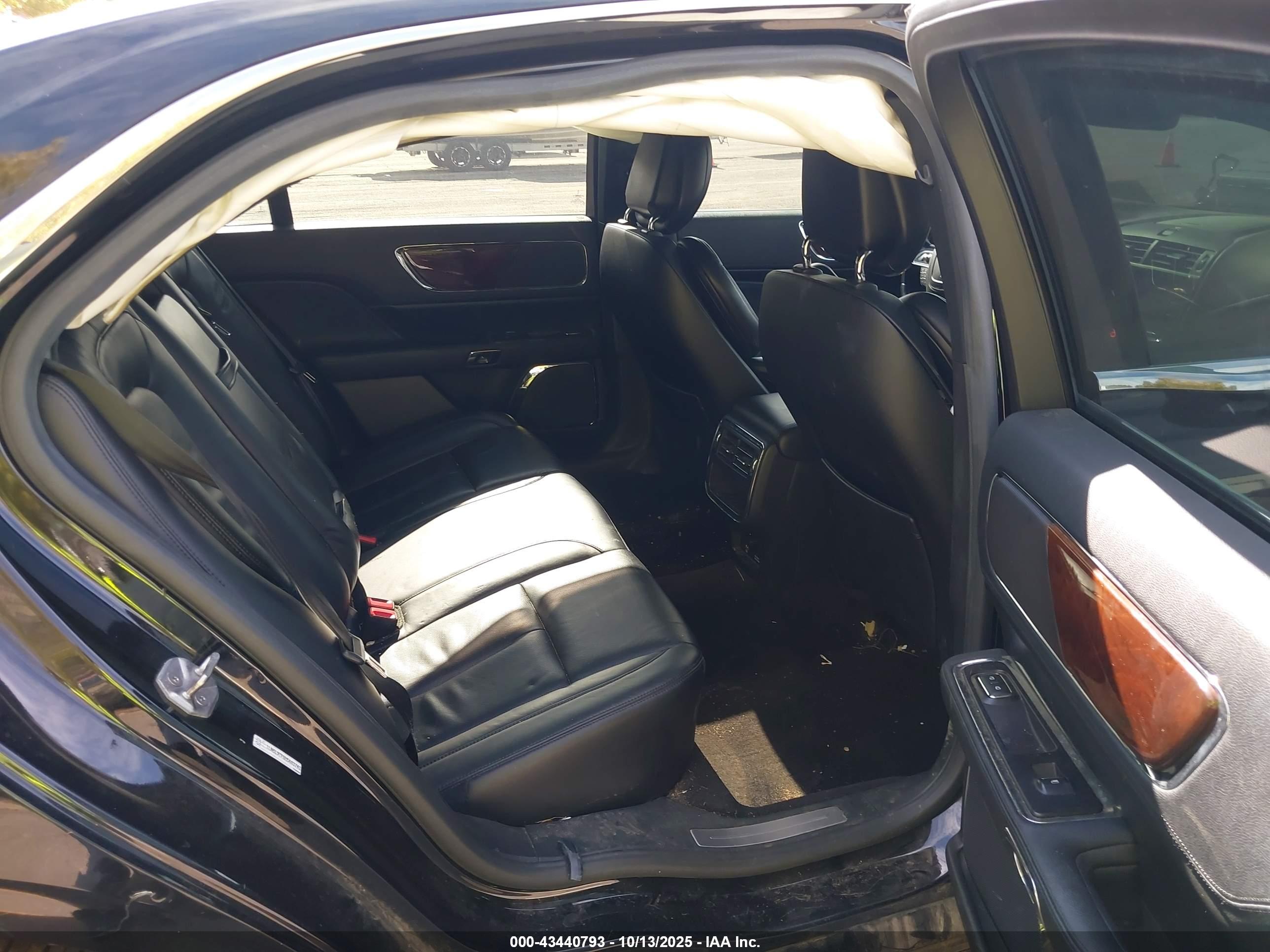 LINCOLN CONTINENTAL image 8