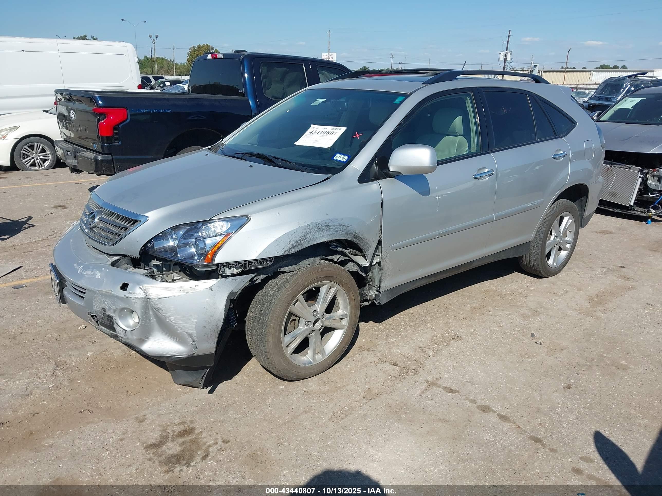 LEXUS RX image 2