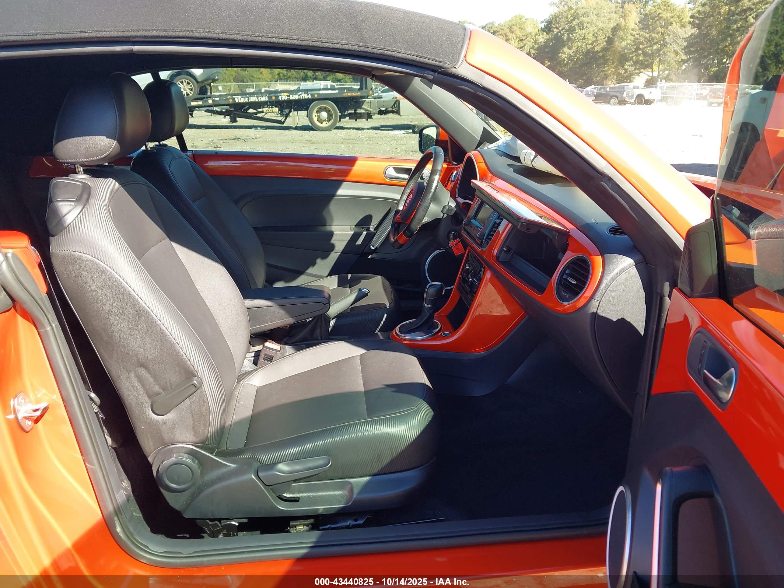 VOLKSWAGEN BEETLE image 5