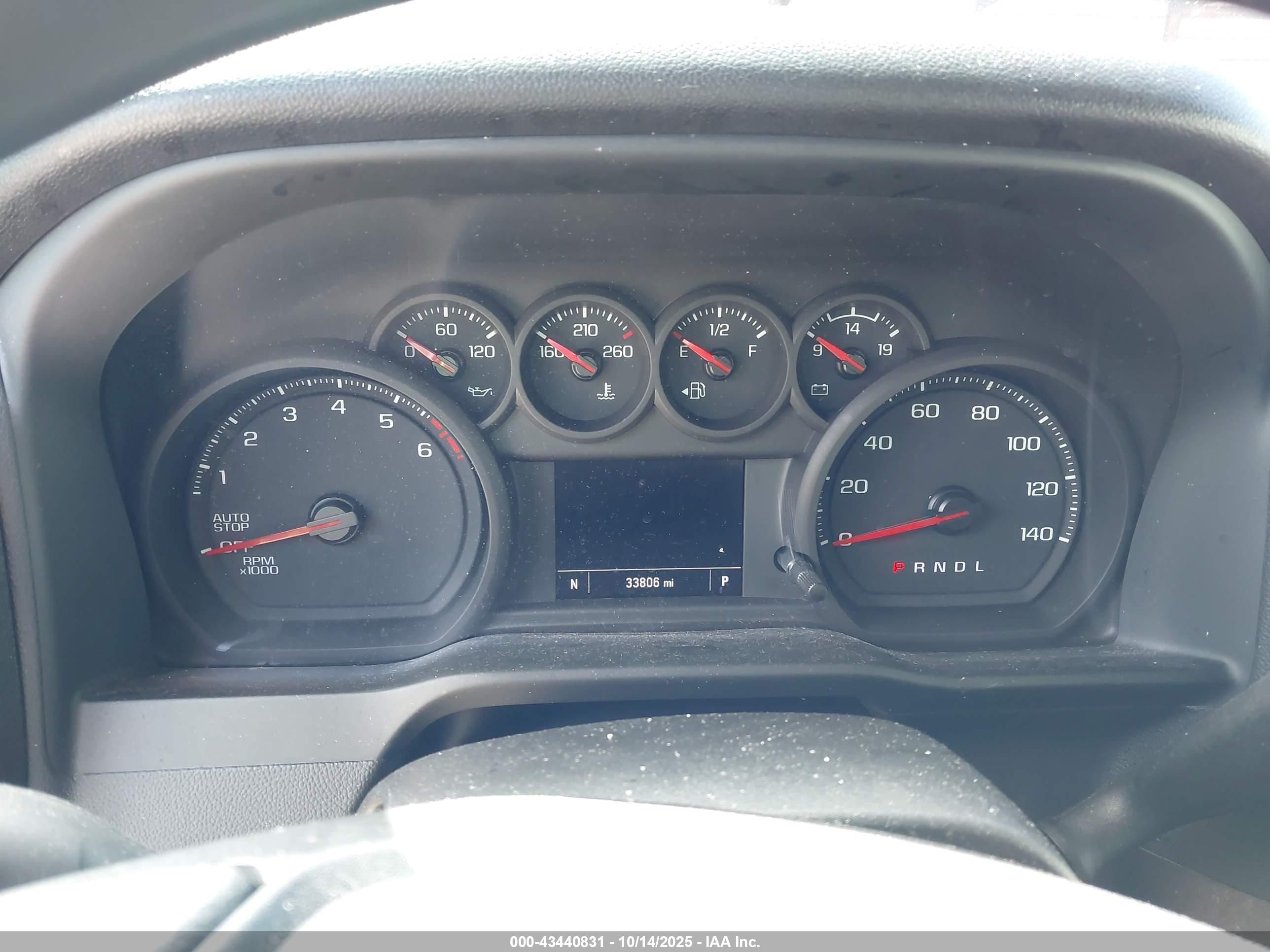 CHEVROLET SILVERADO image 7