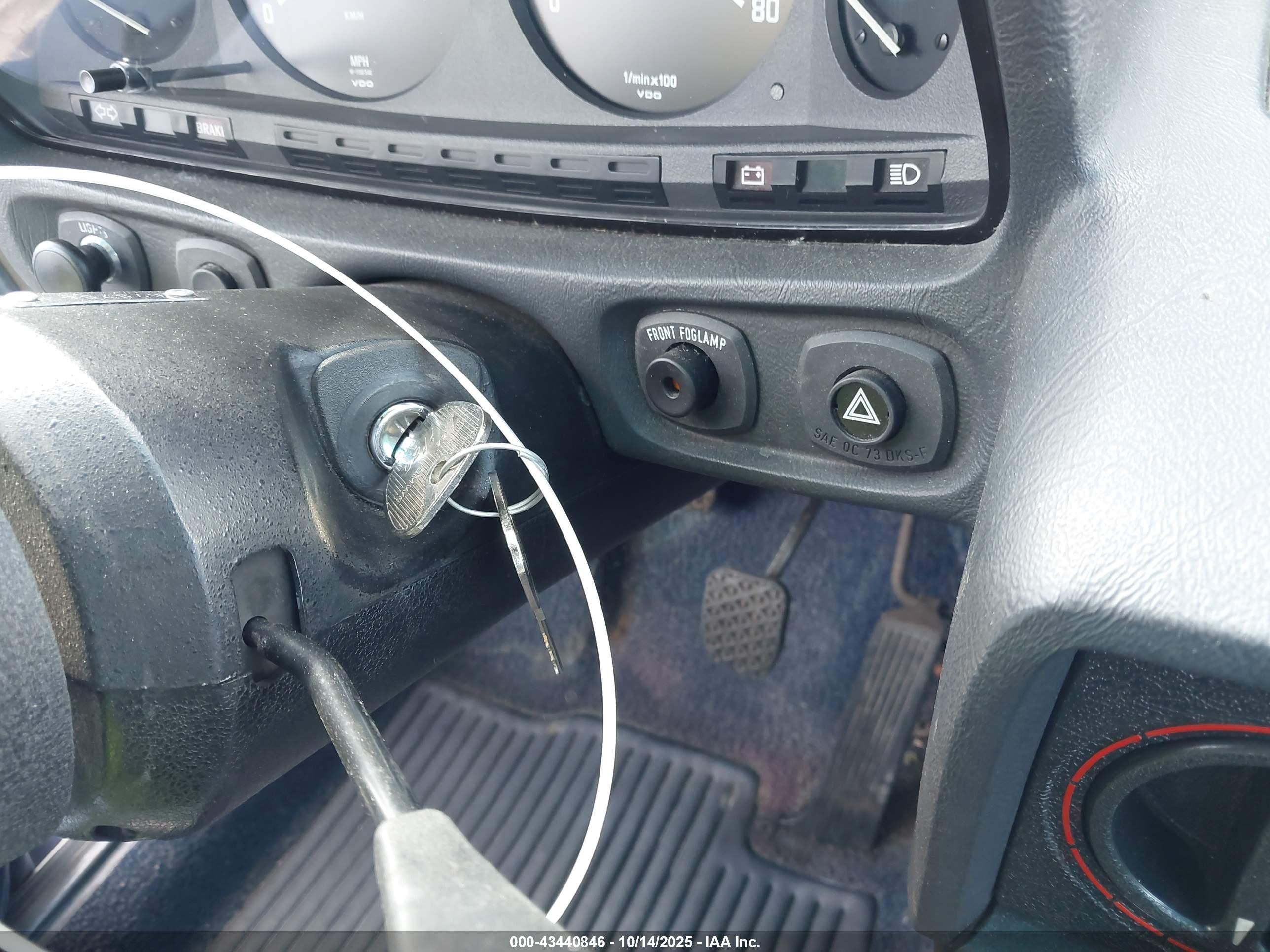BMW 528I image 11