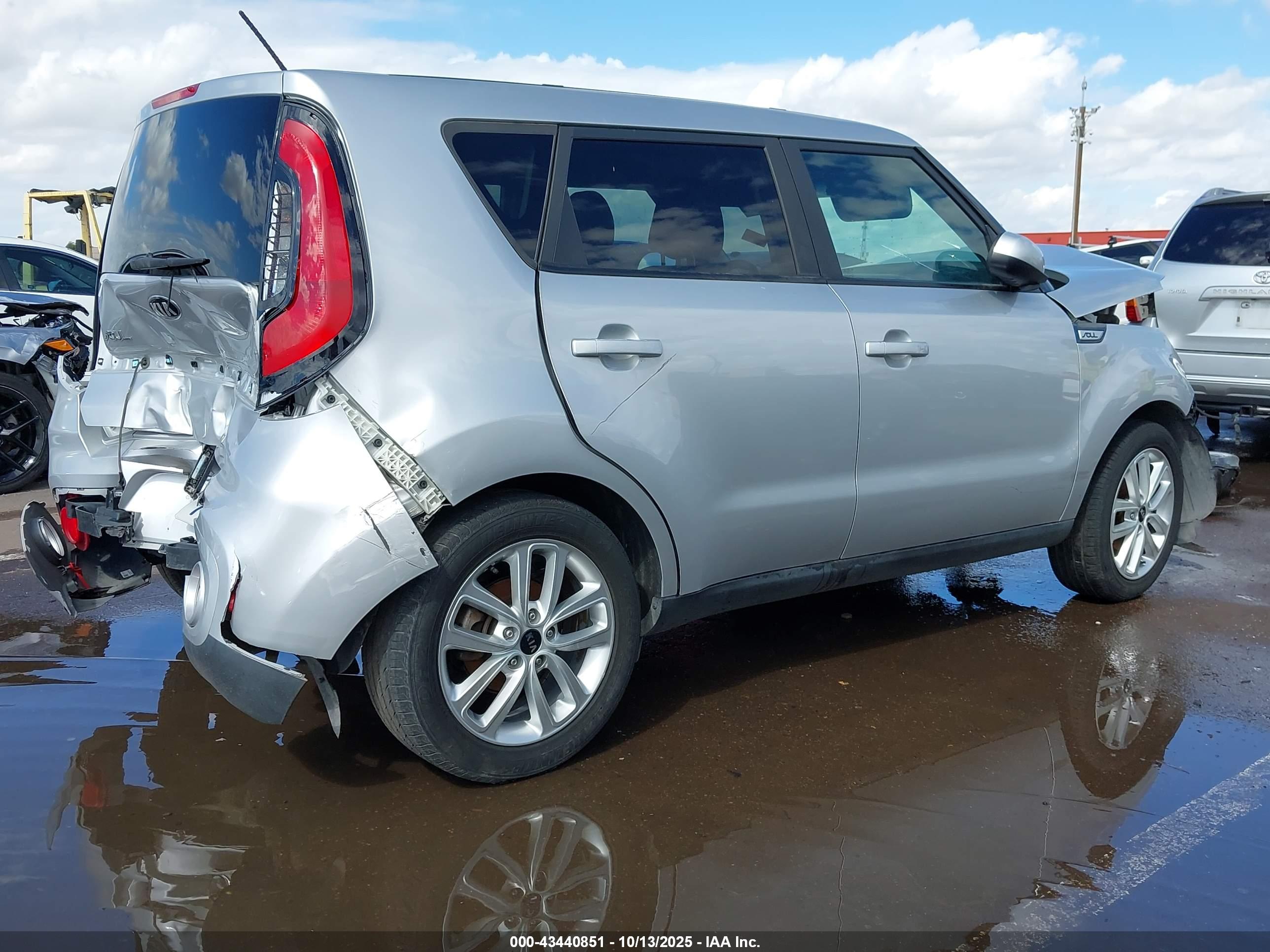KIA SOUL image 4