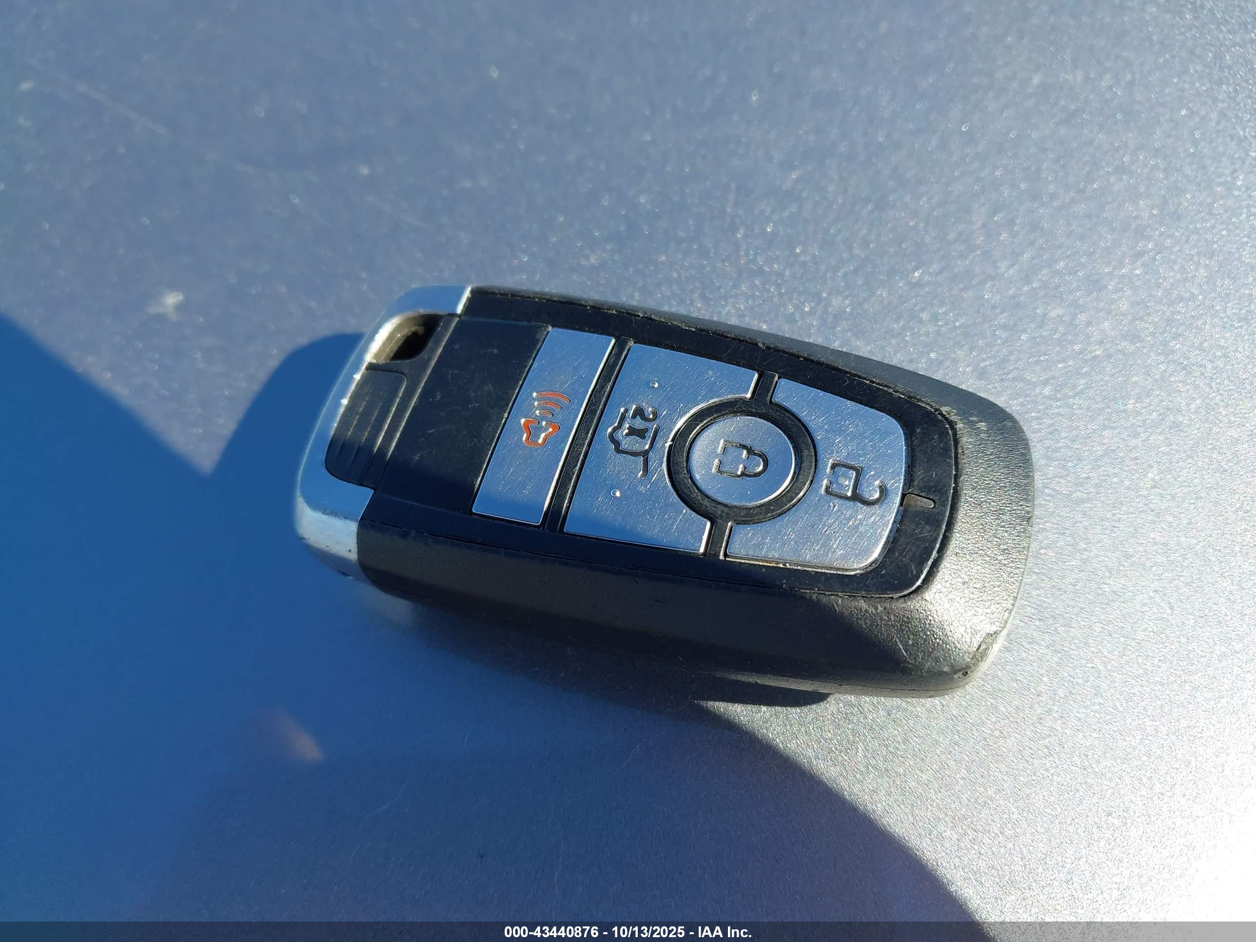 FORD ESCAPE image 11
