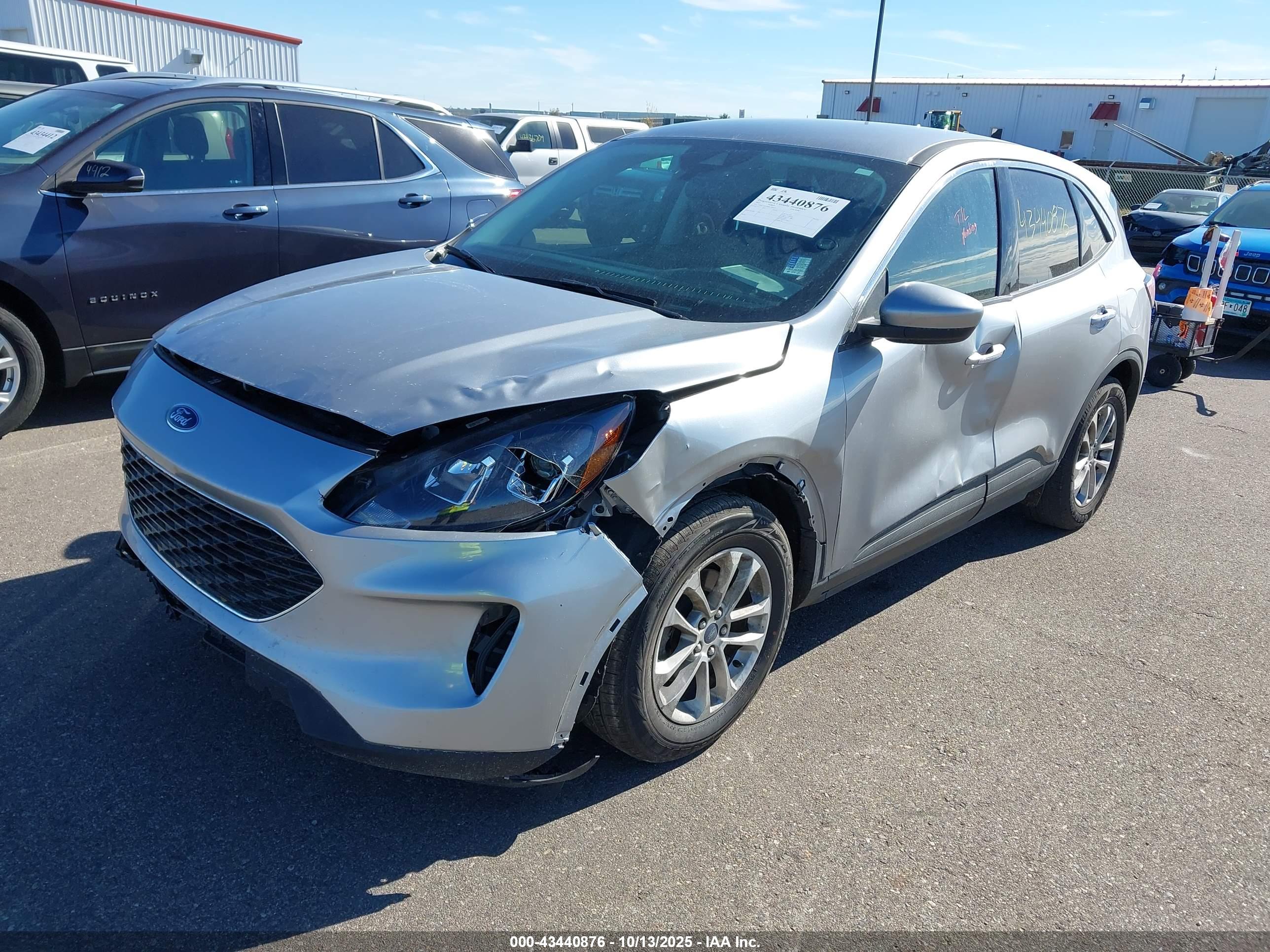 FORD ESCAPE image 2