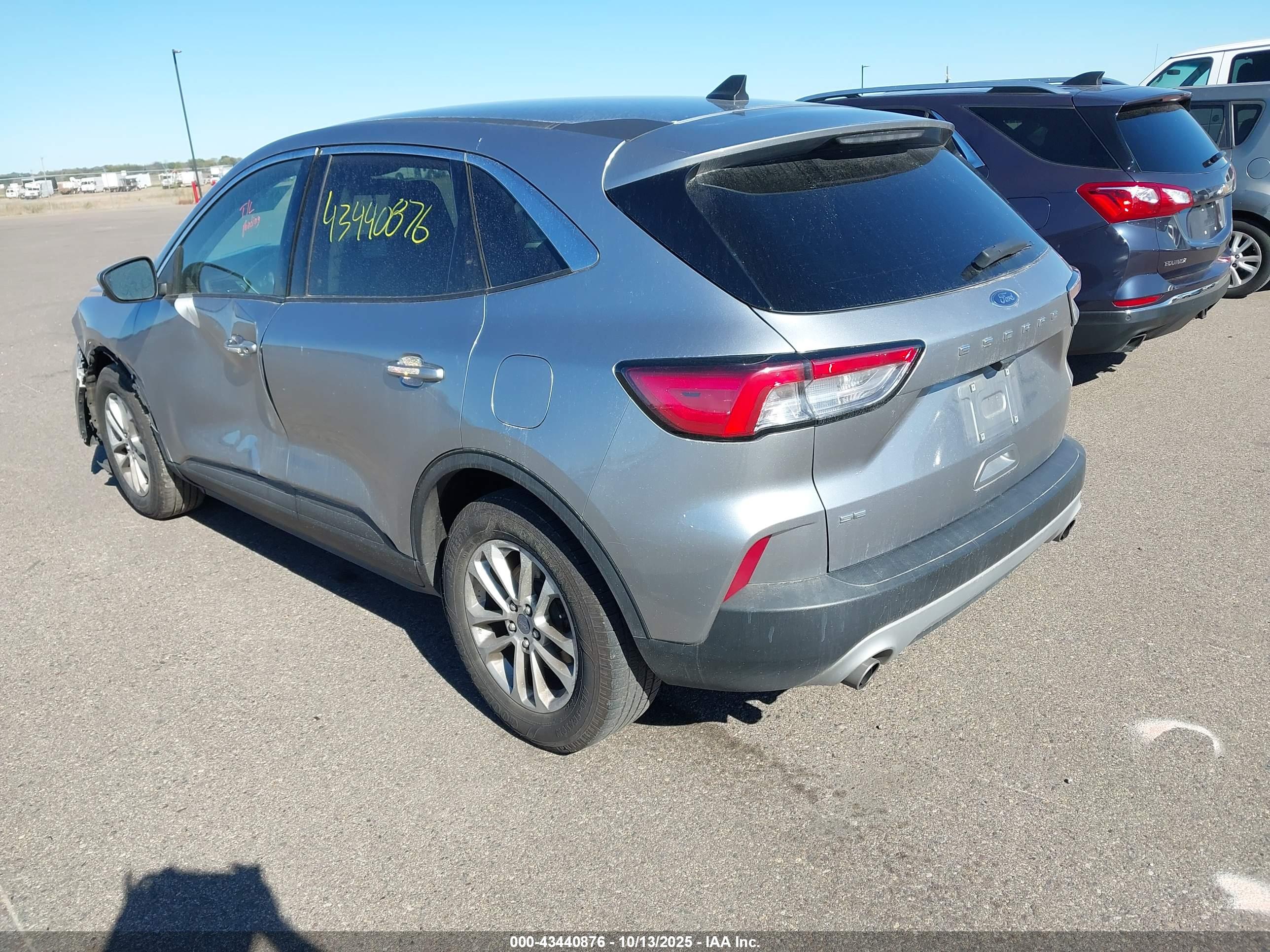 FORD ESCAPE image 3
