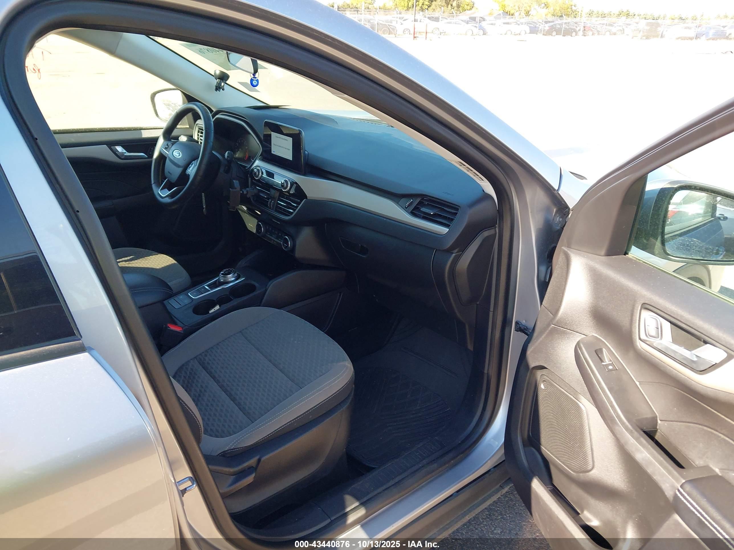 FORD ESCAPE image 5