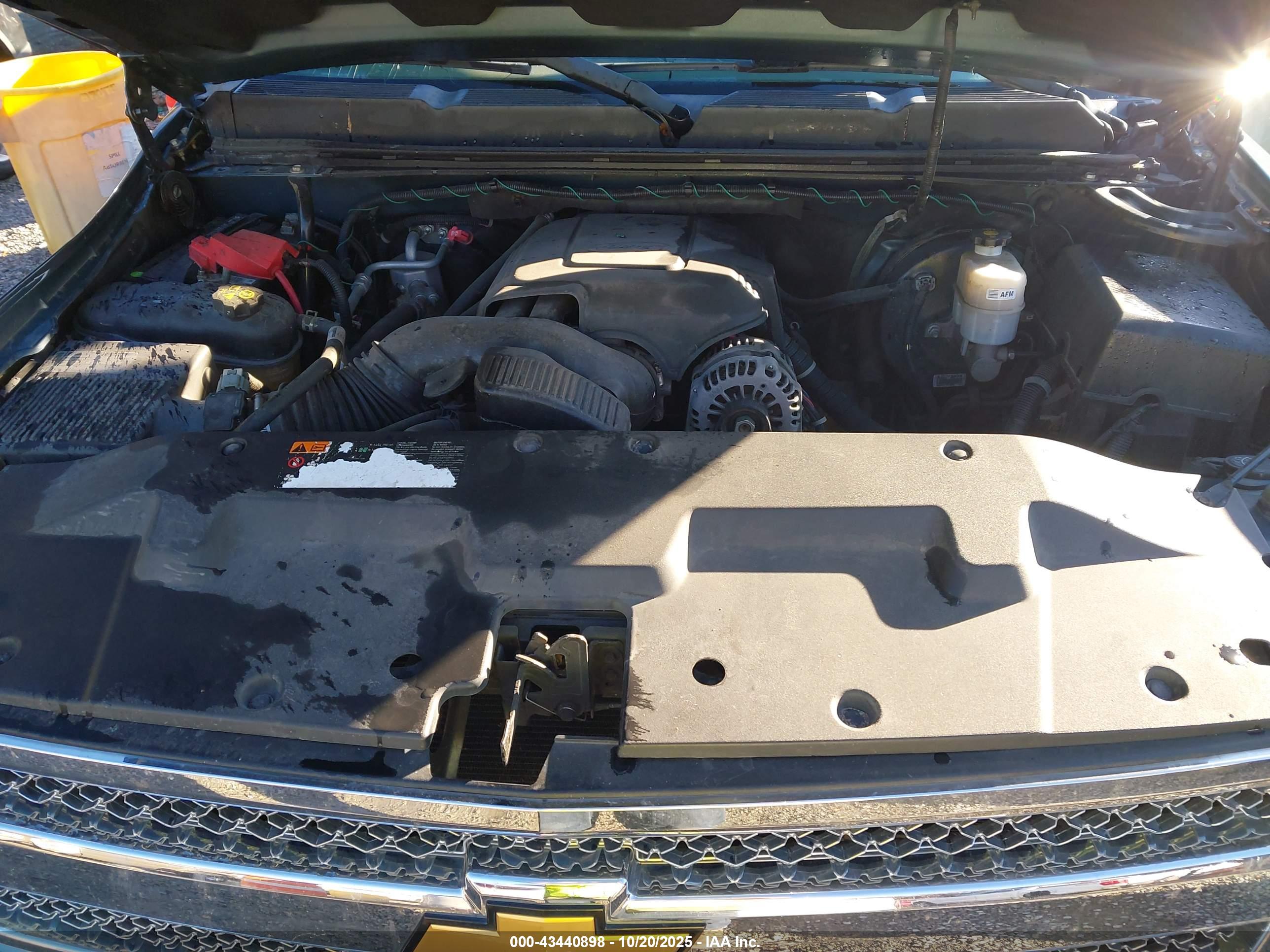 CHEVROLET SILVERADO image 10