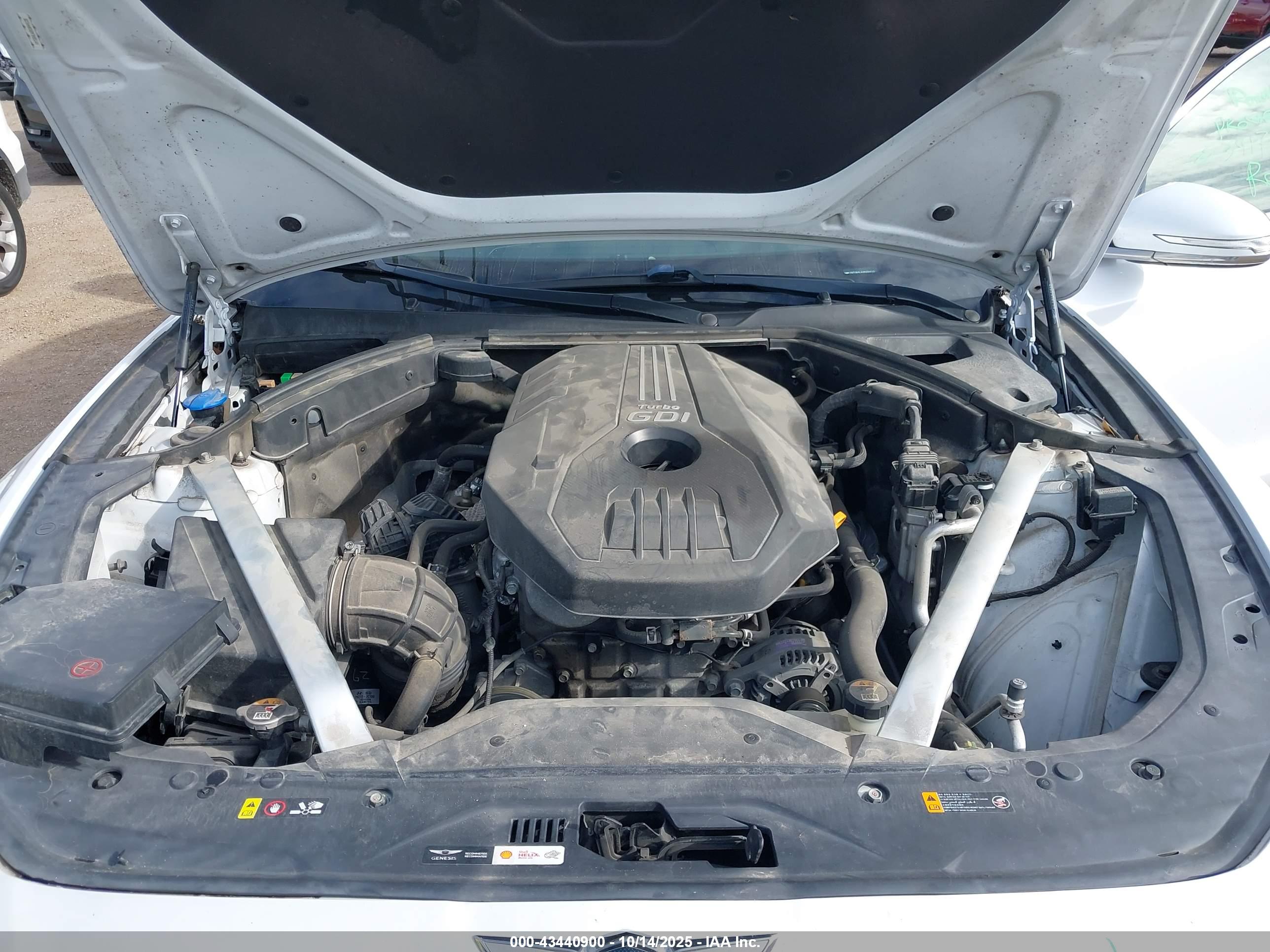 GENESIS G70 image 10