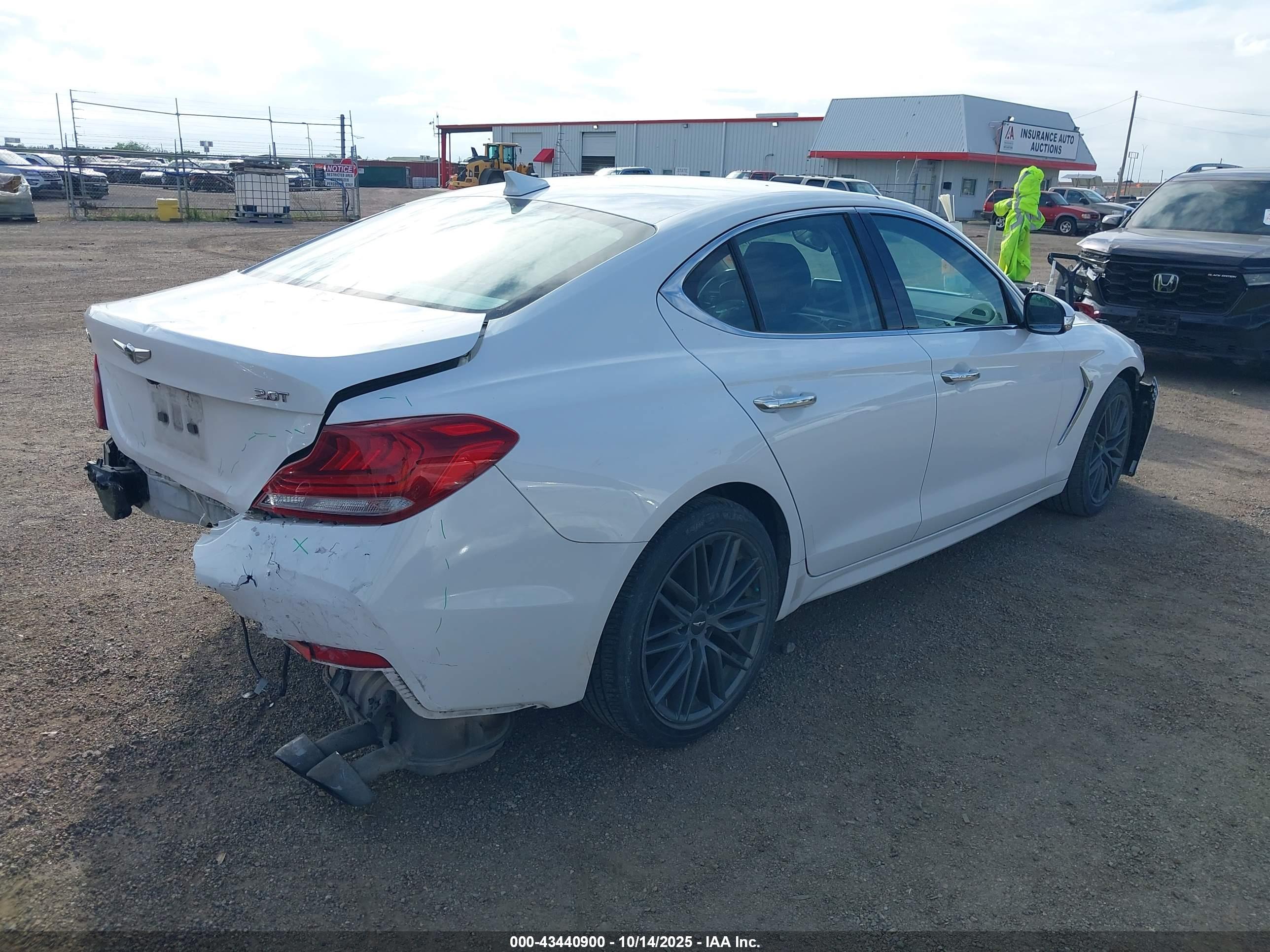 GENESIS G70 image 4