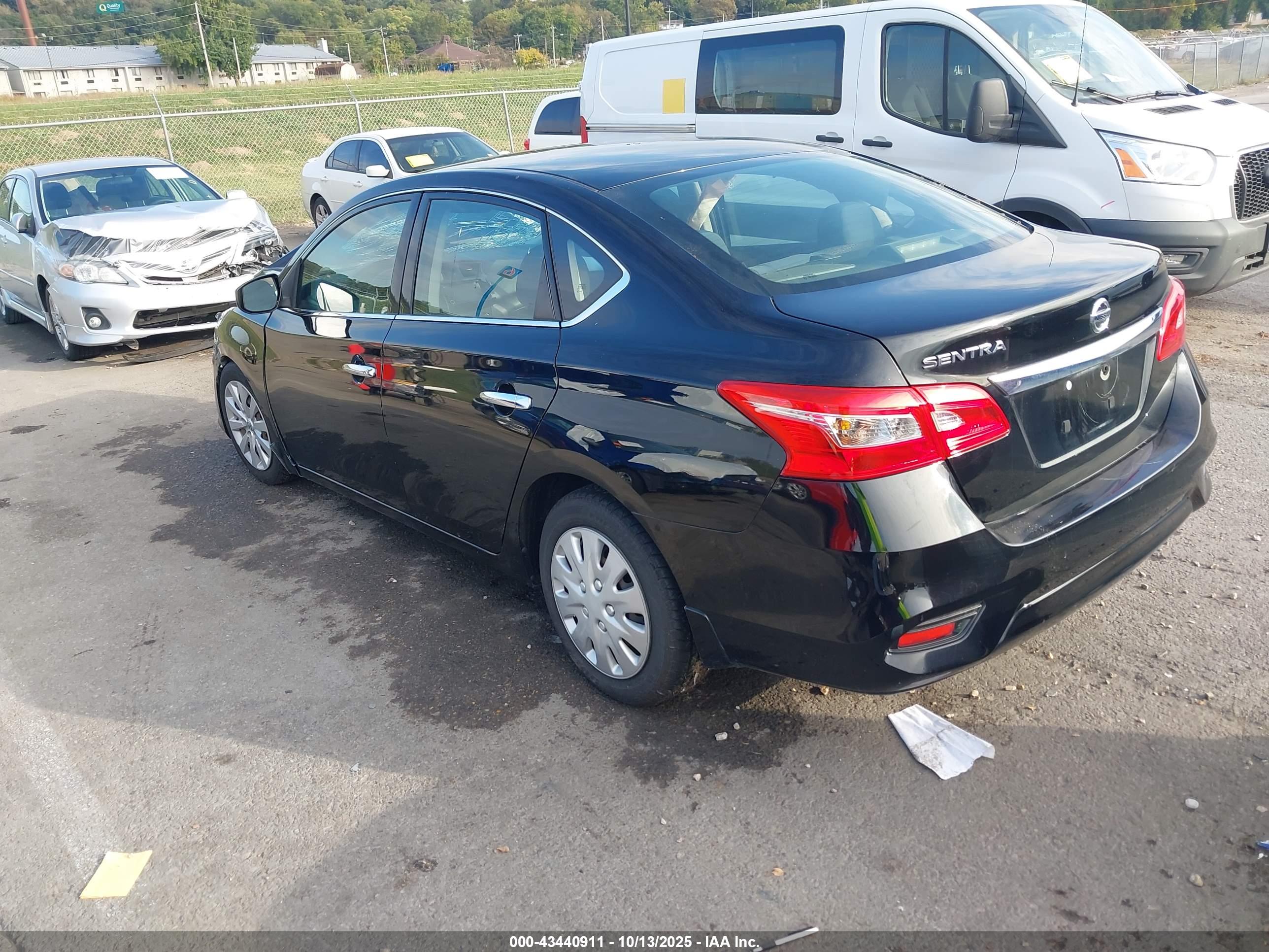 NISSAN SENTRA image 3