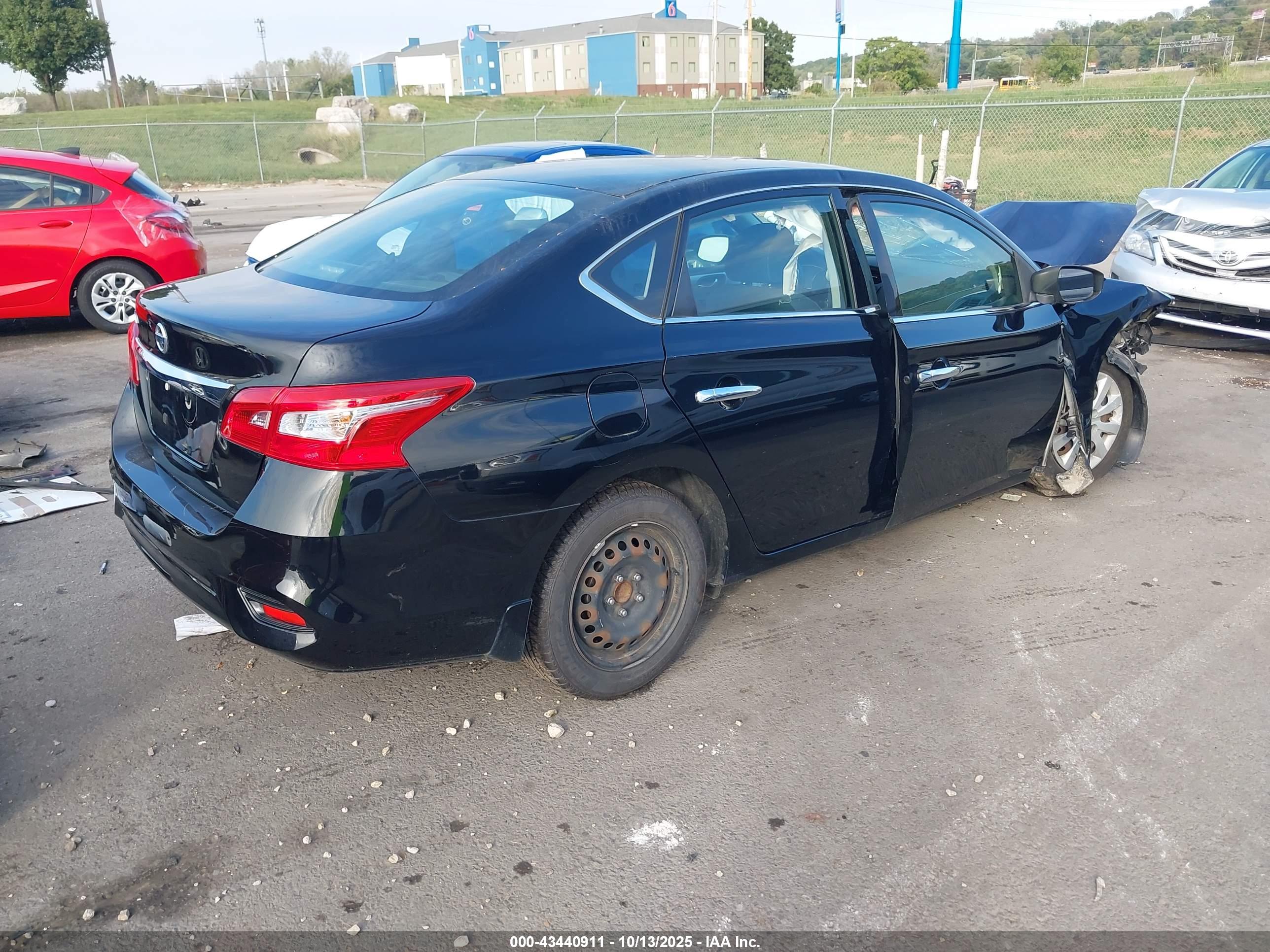 NISSAN SENTRA image 4