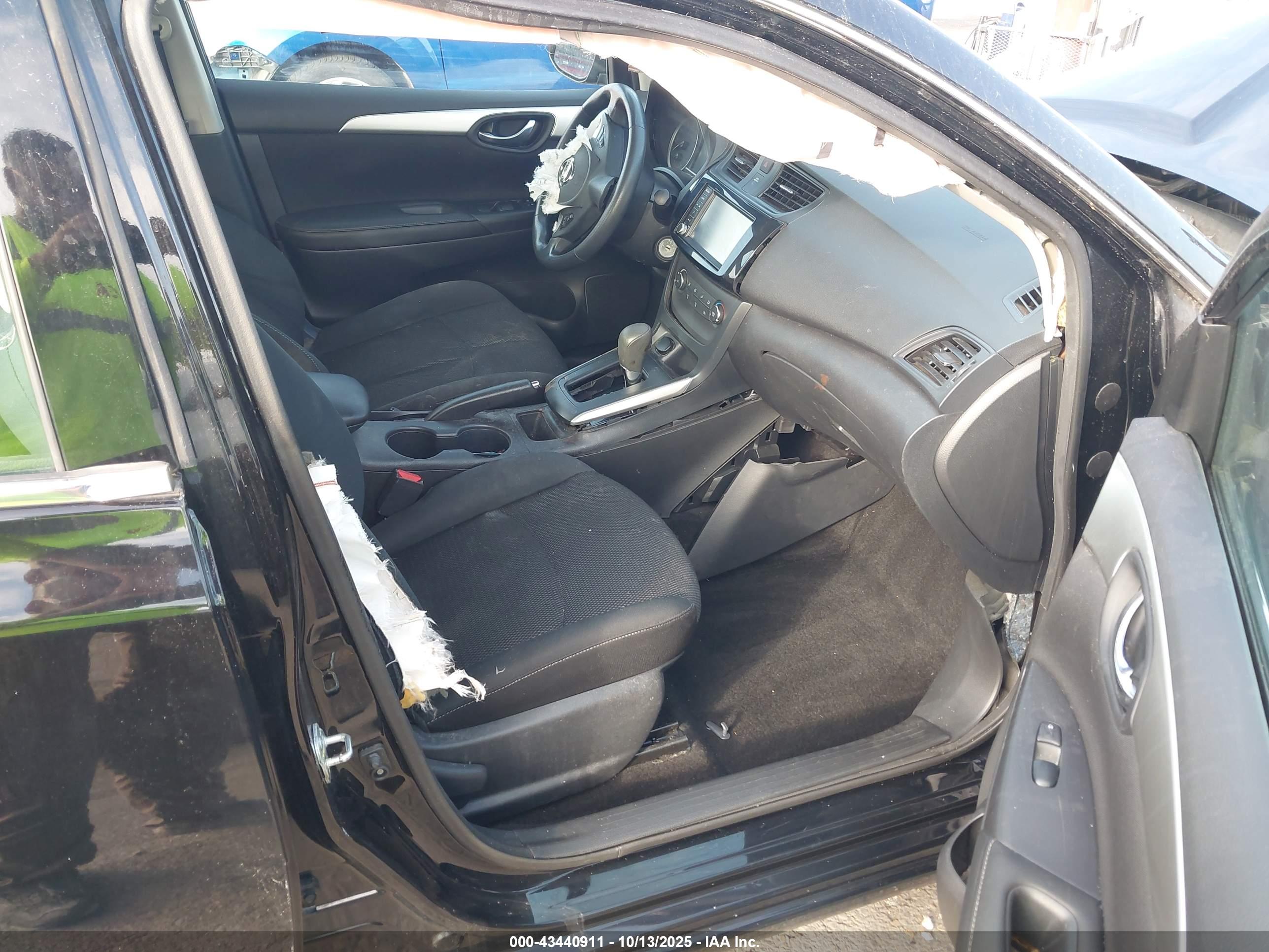NISSAN SENTRA image 5