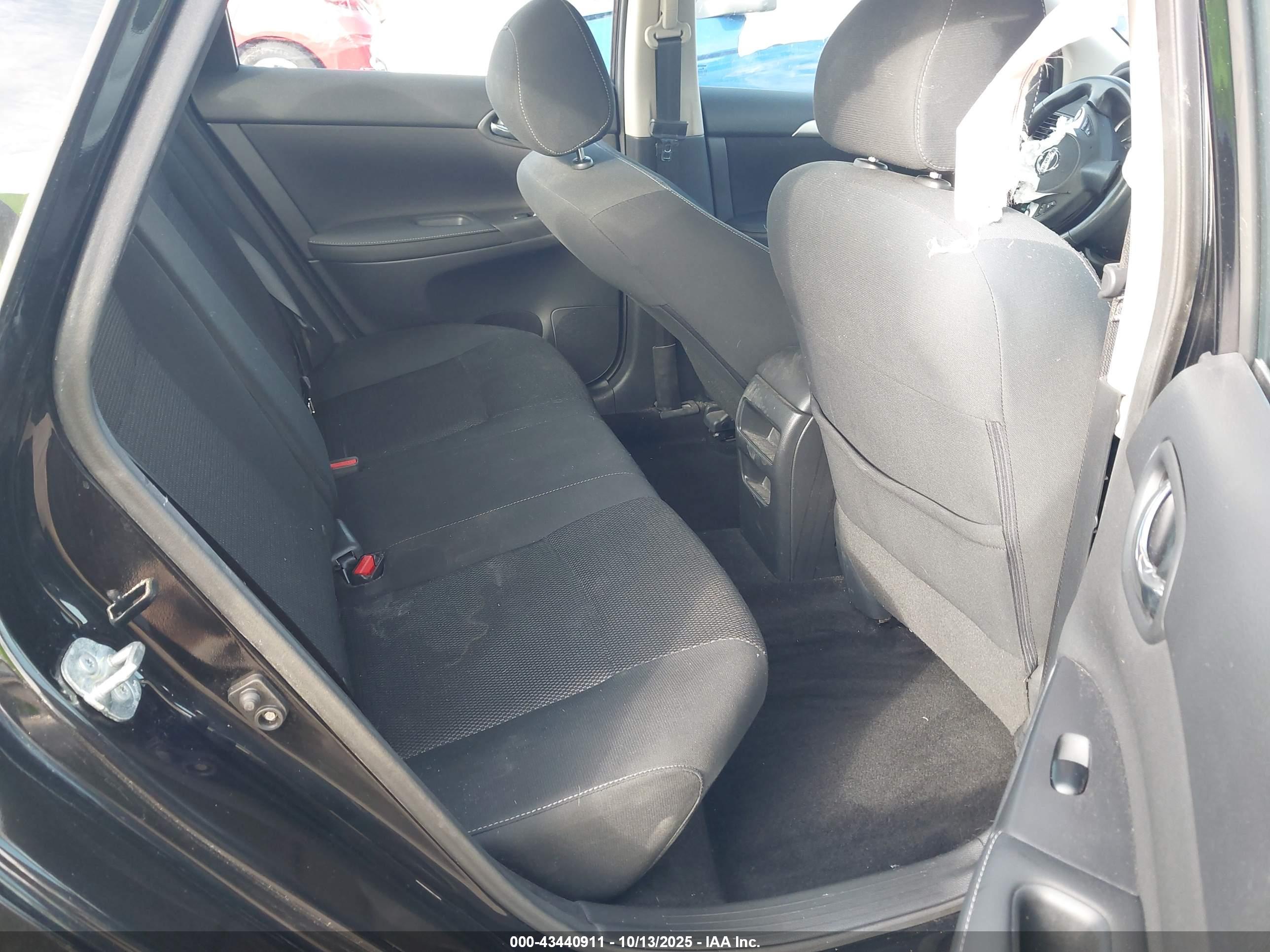 NISSAN SENTRA image 8