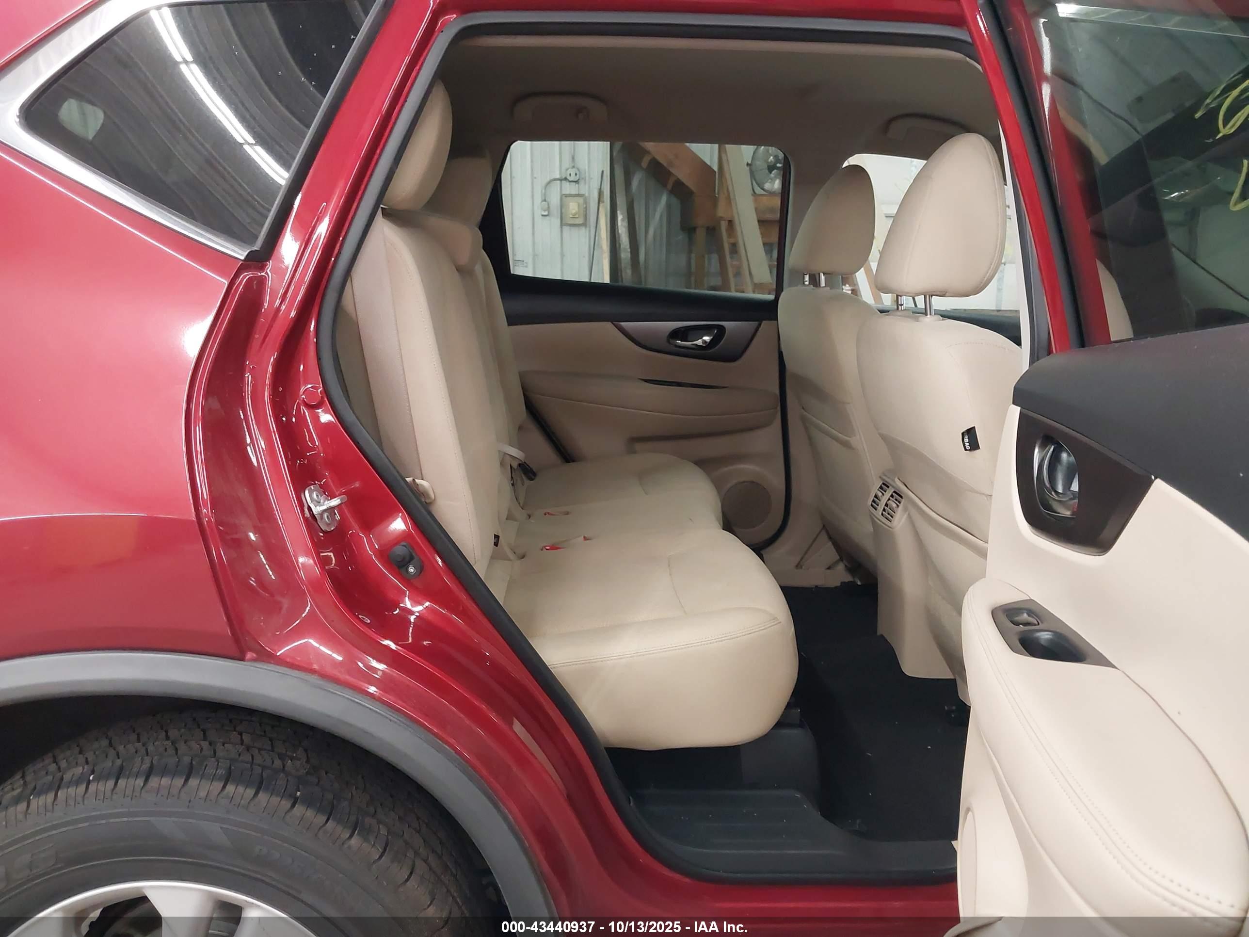 NISSAN ROGUE image 8