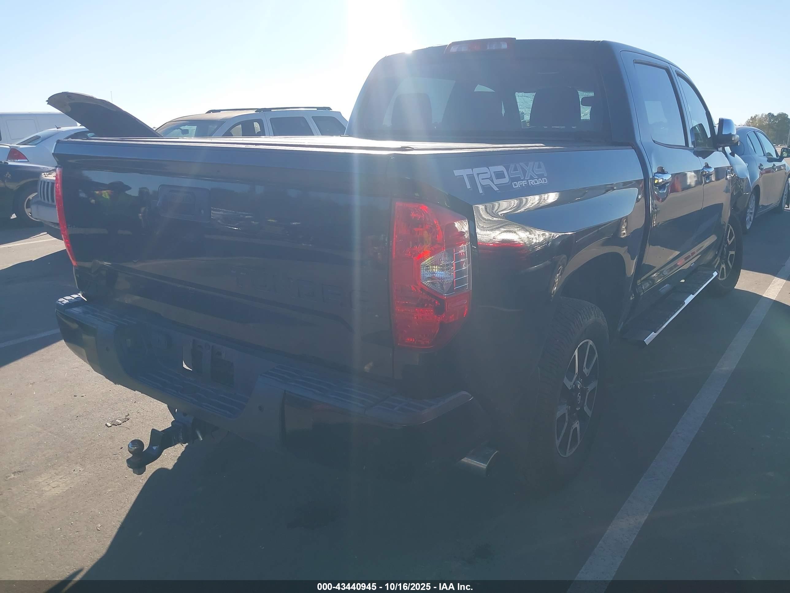 TOYOTA TUNDRA image 4