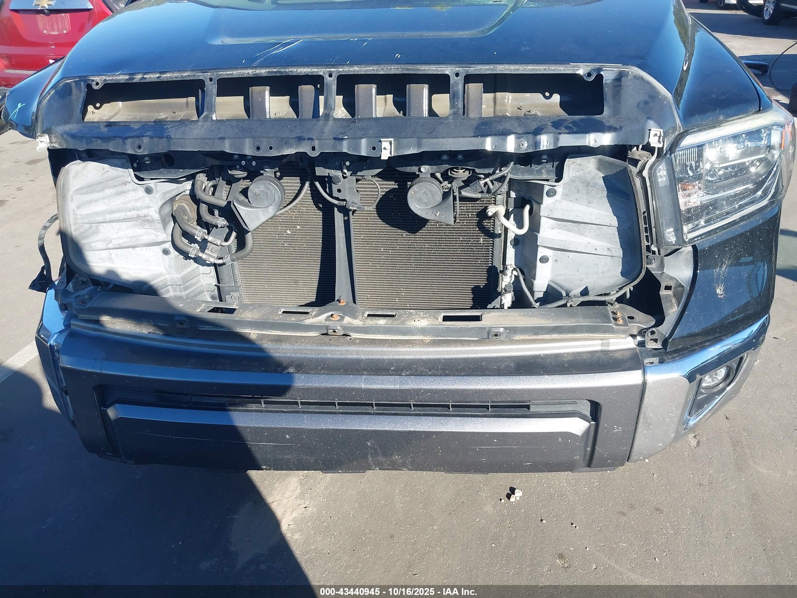 TOYOTA TUNDRA image 6