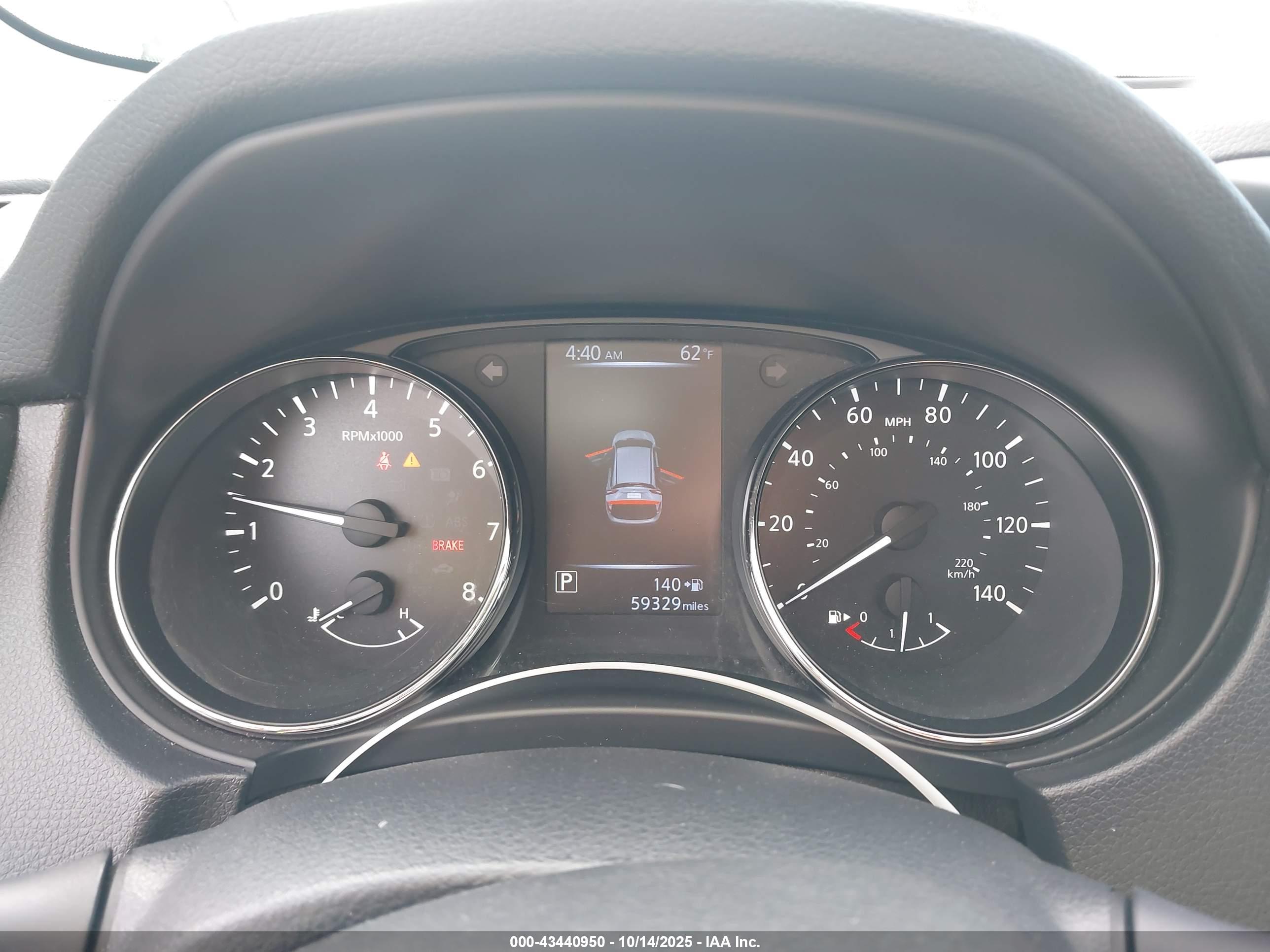 NISSAN ROGUE image 7