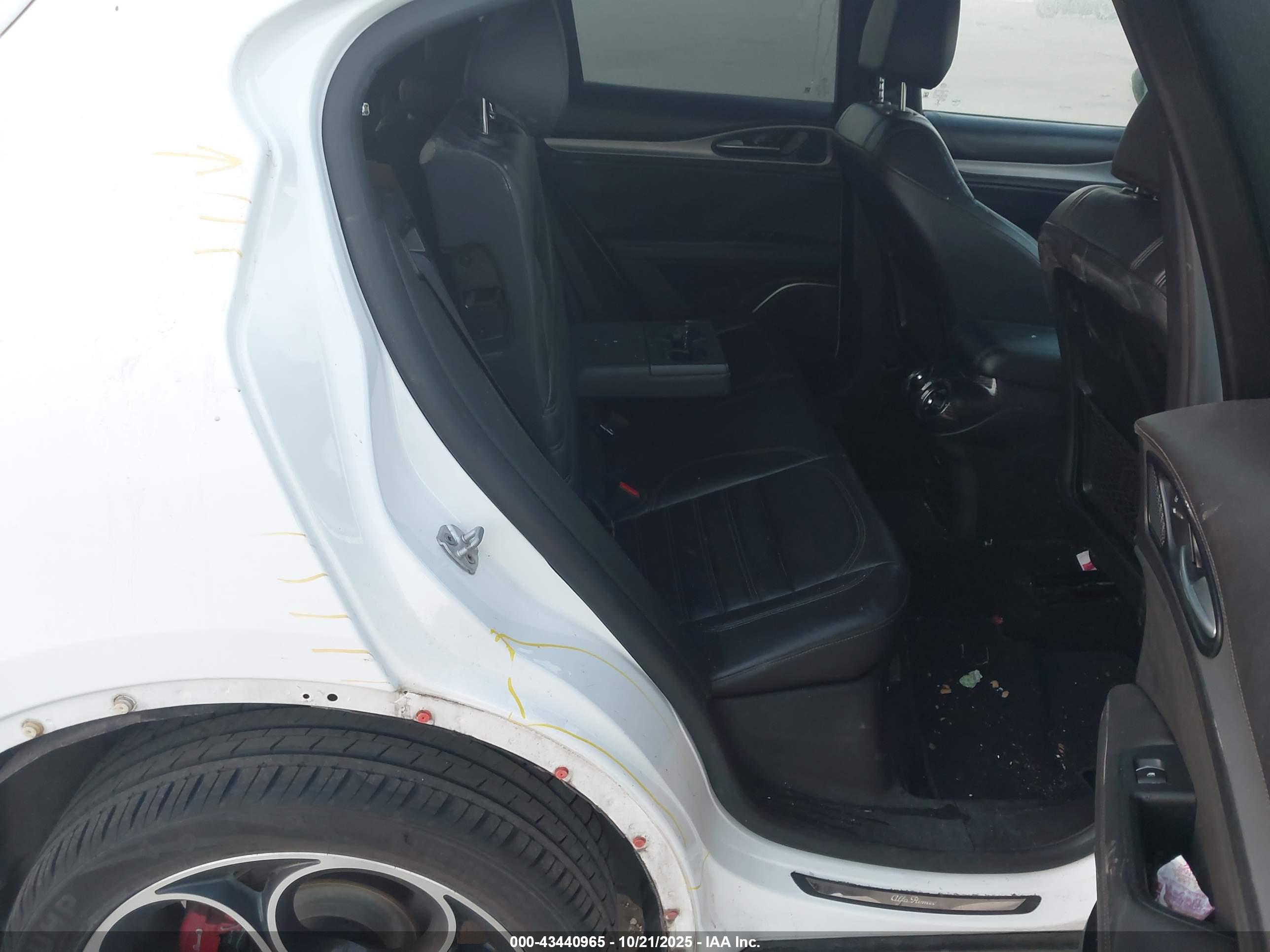 ALFA ROMEO image 8