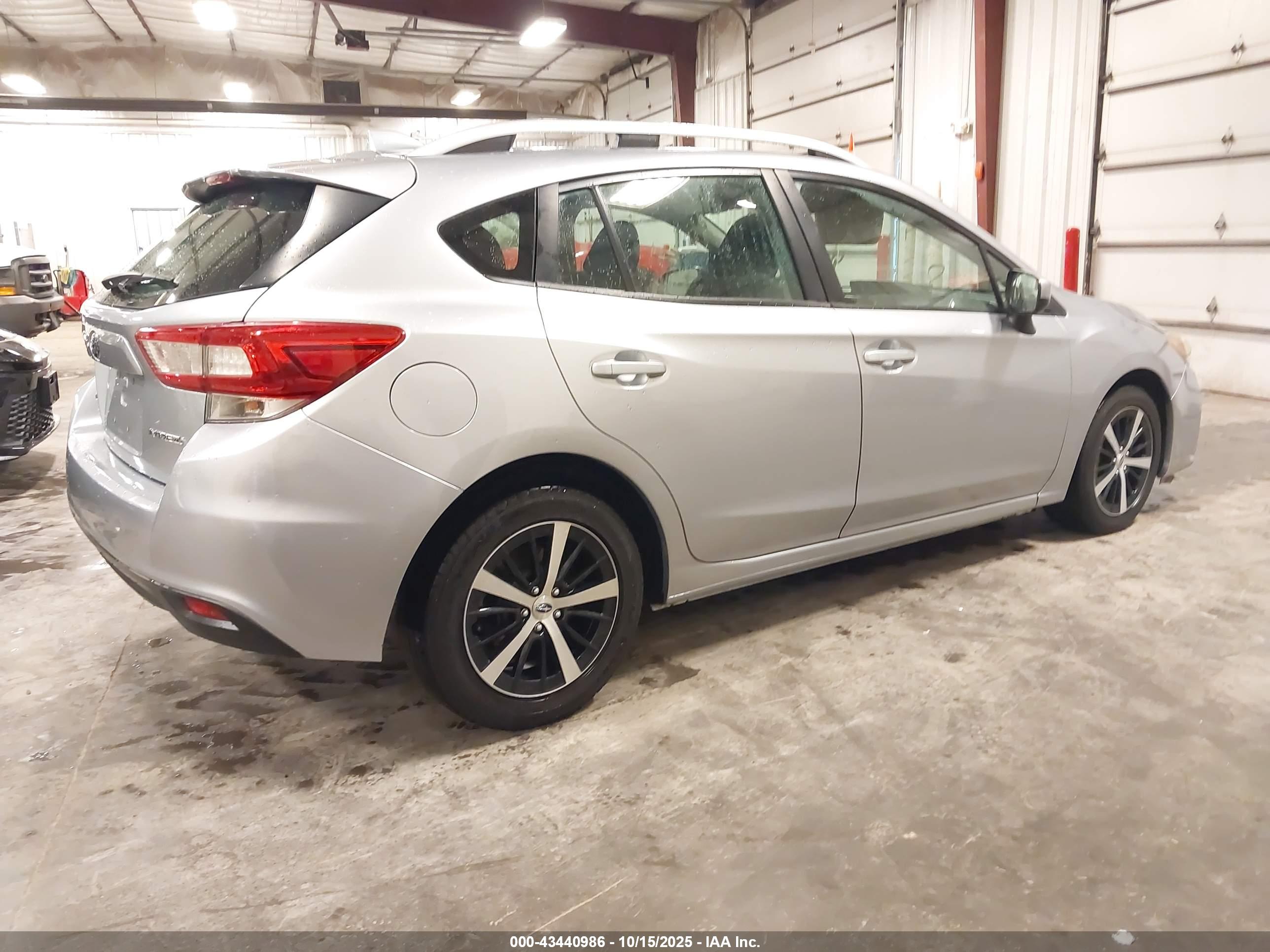 SUBARU IMPREZA image 4
