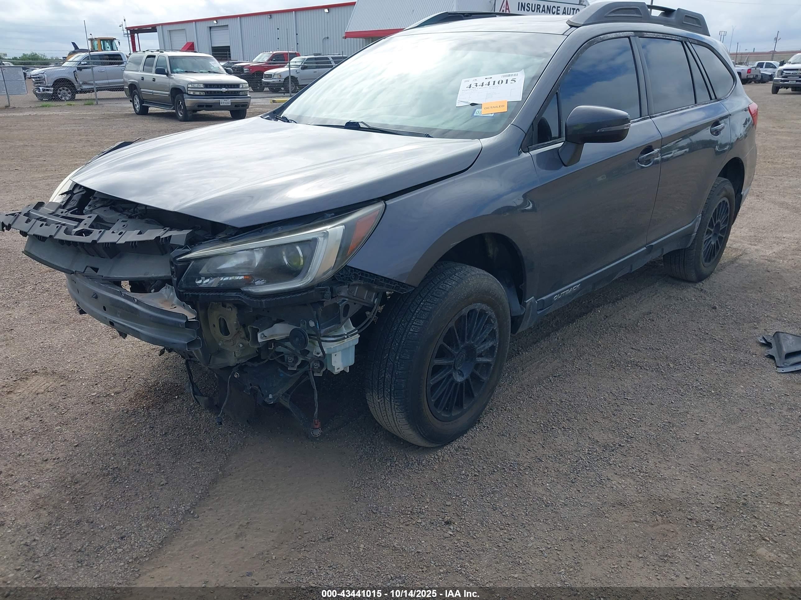 SUBARU OUTBACK image 2