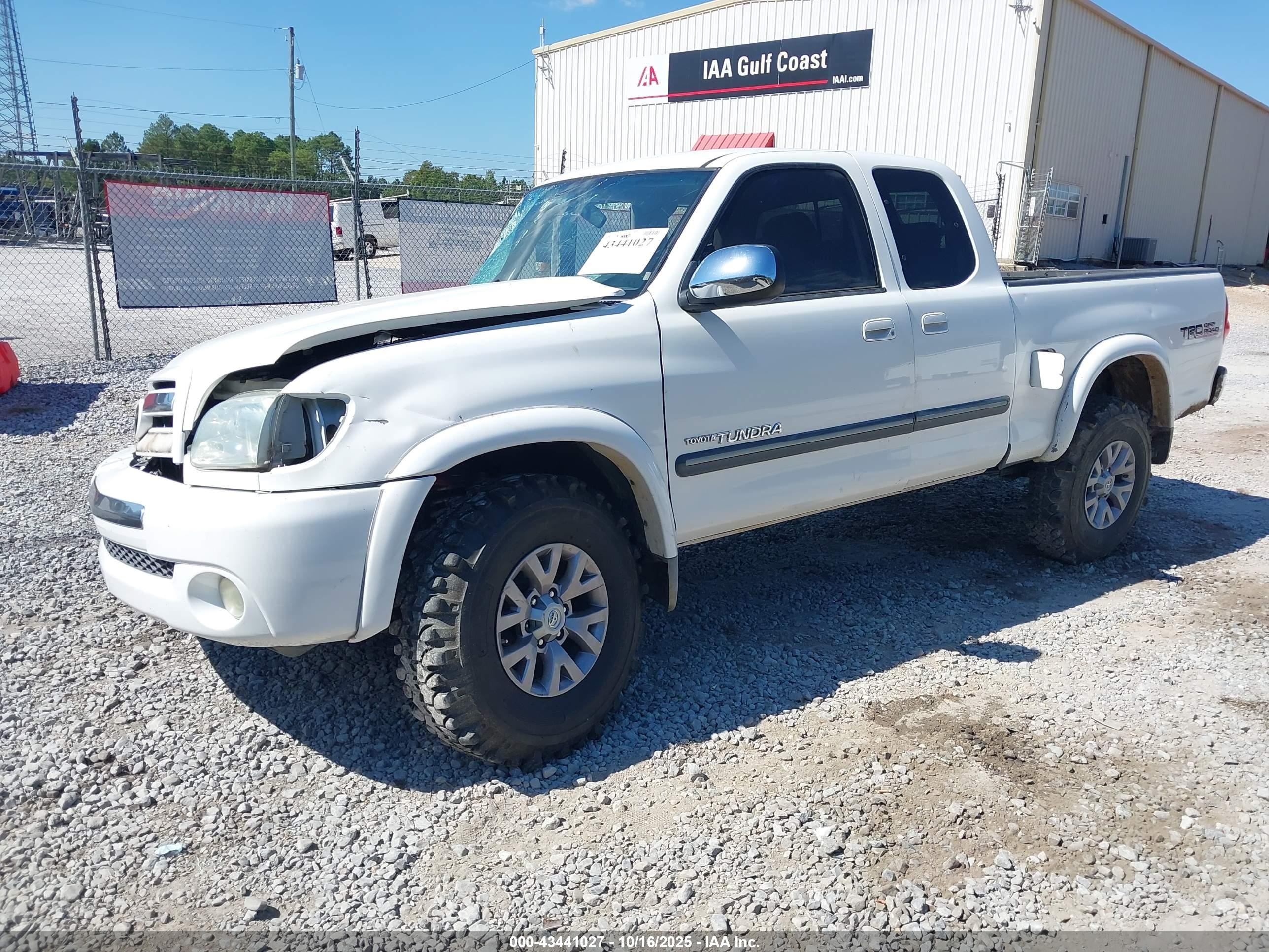 TOYOTA TUNDRA image 2