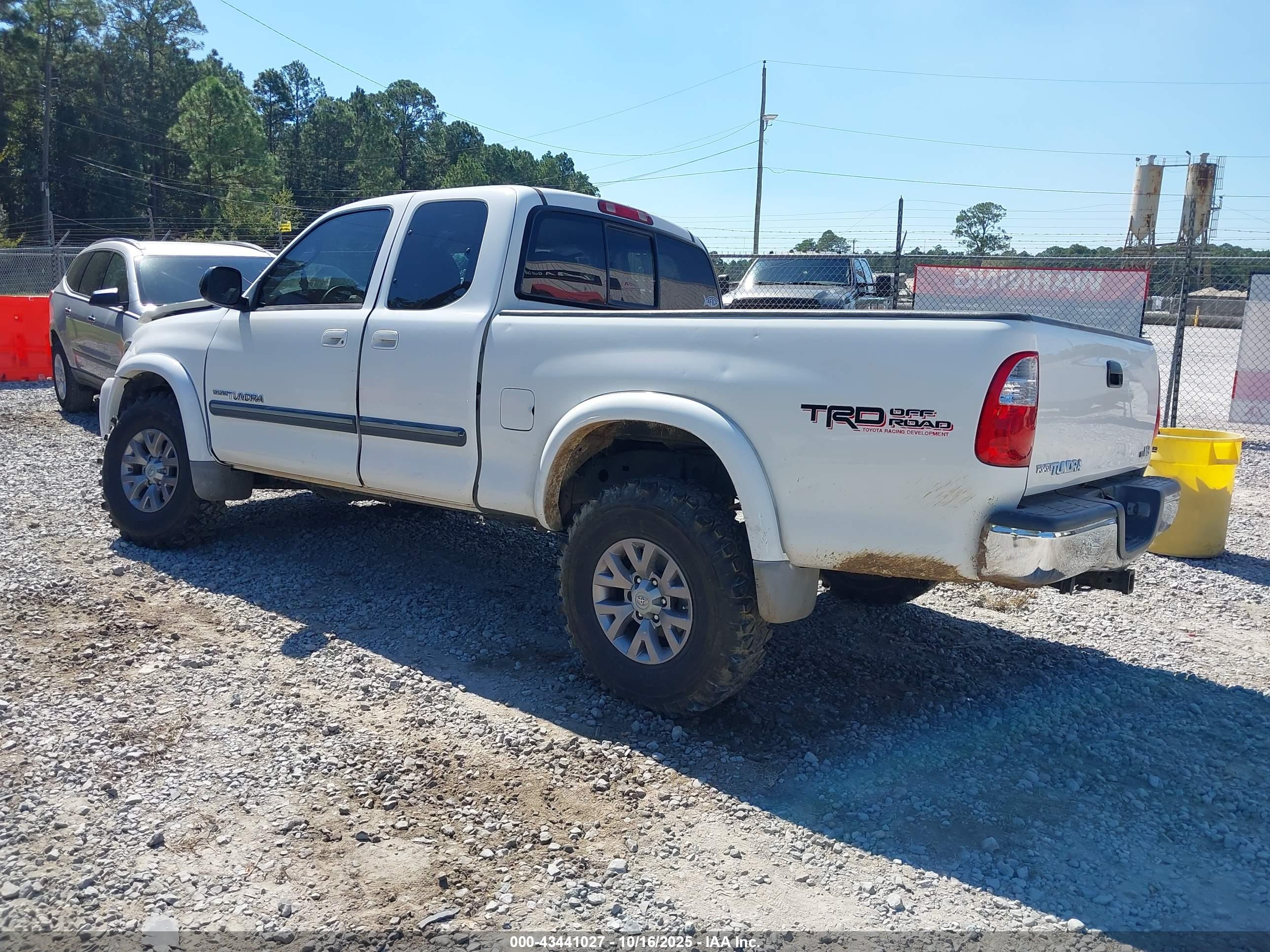 TOYOTA TUNDRA image 3